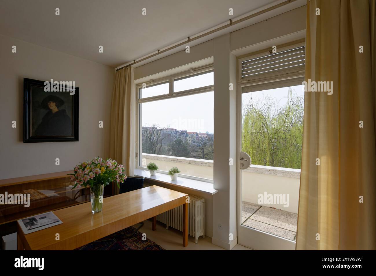 Interior view, master bedroom, Villa Tugendhat (architect Ludwig Mies ...
