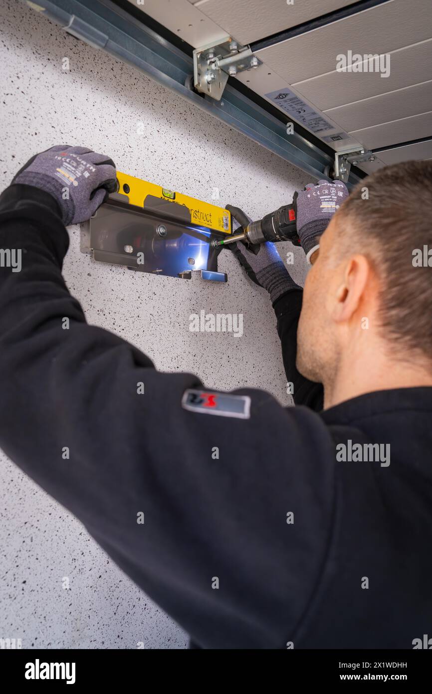 Precise alignment hi-res stock photography and images - Alamy