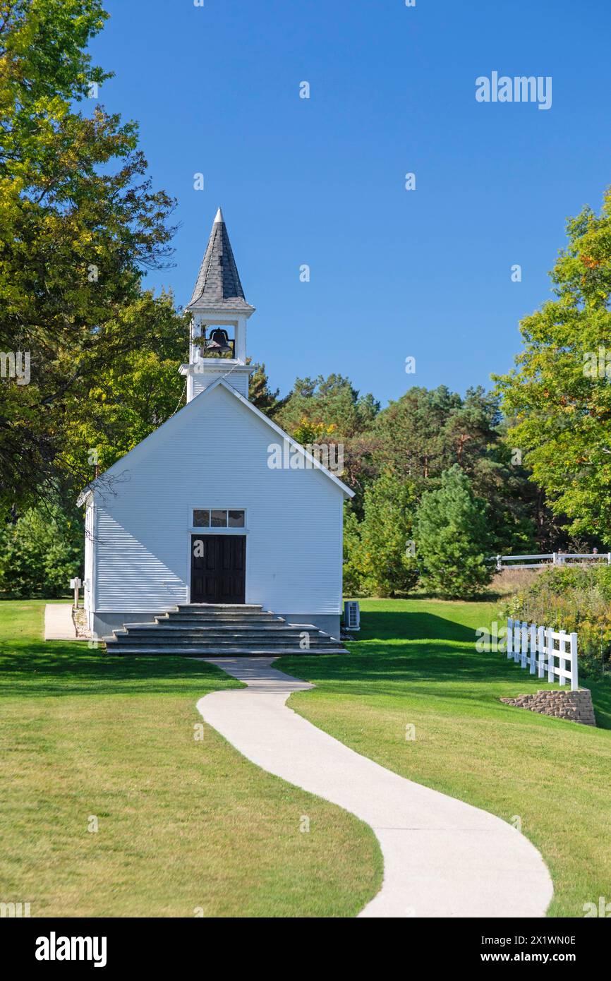 Saugatuck, Michigan - The Gibson Church, a small country church that was moved in 2010 to the Felt Estate. It is now called the Chapel at Shore Acres. Stock Photo