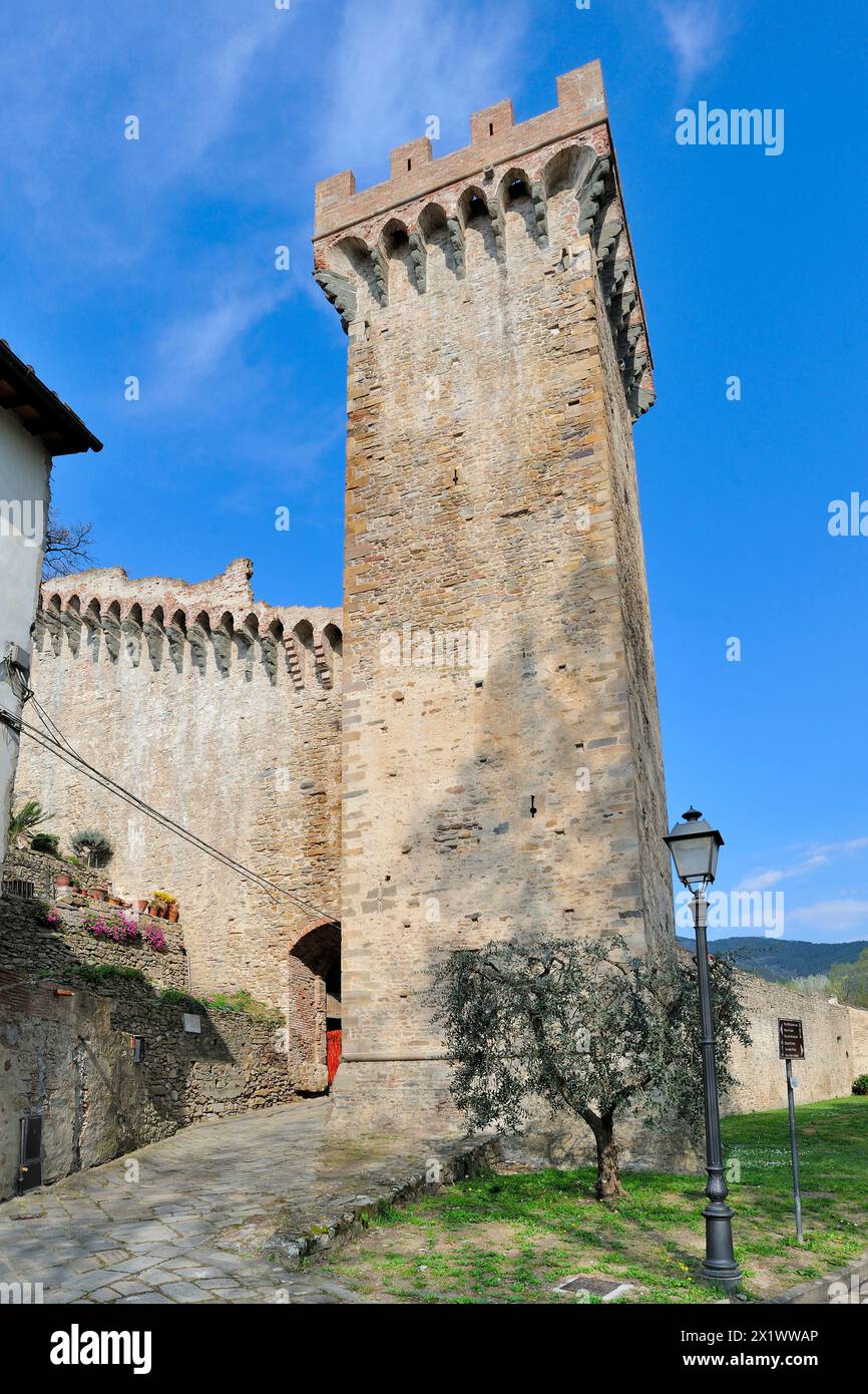 Tower of the City Walls. Vicopisano. Tuscany. Italy Stock Photo