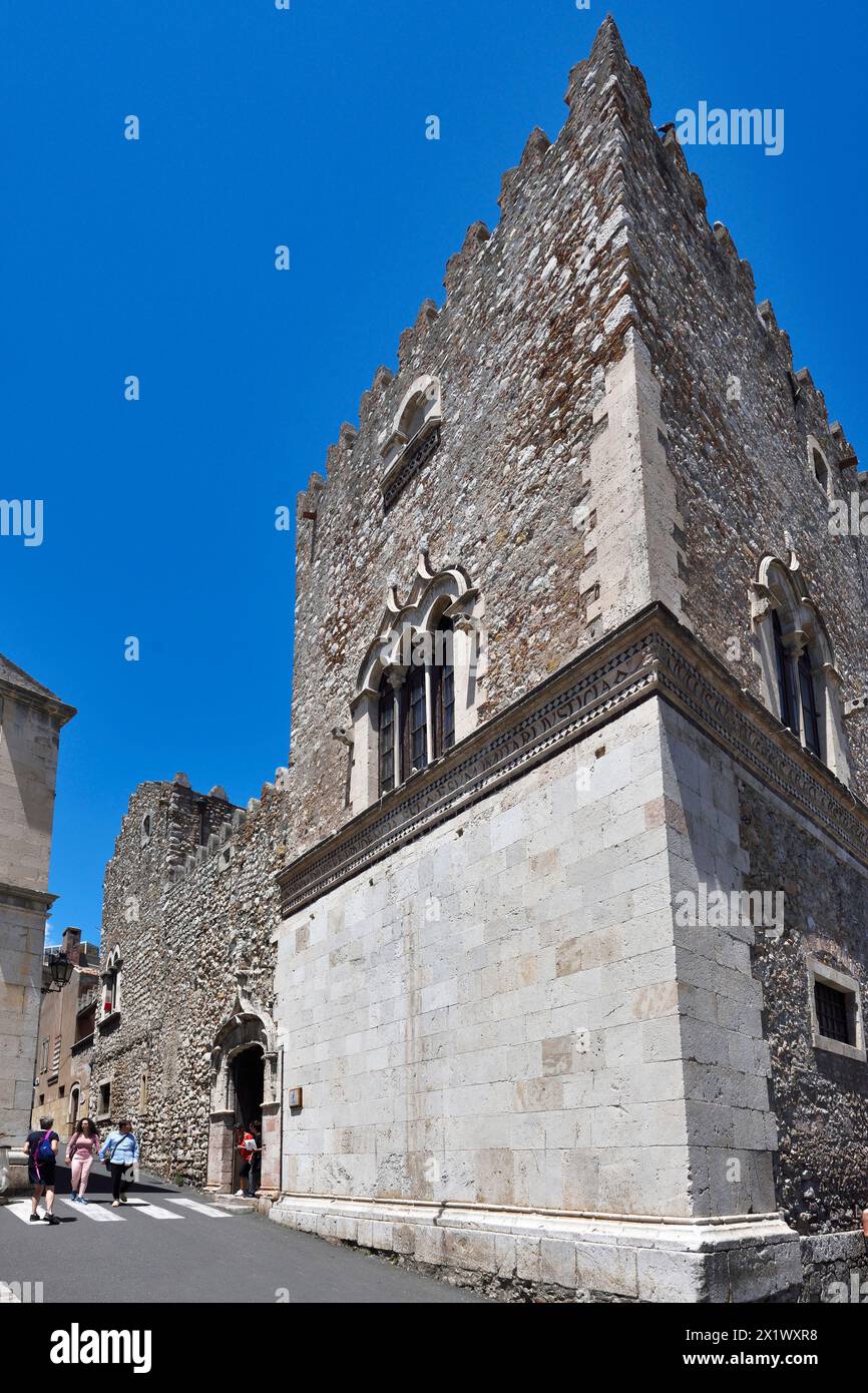 palazzo corvaja, taormina, sicilia Stock Photo Alamy