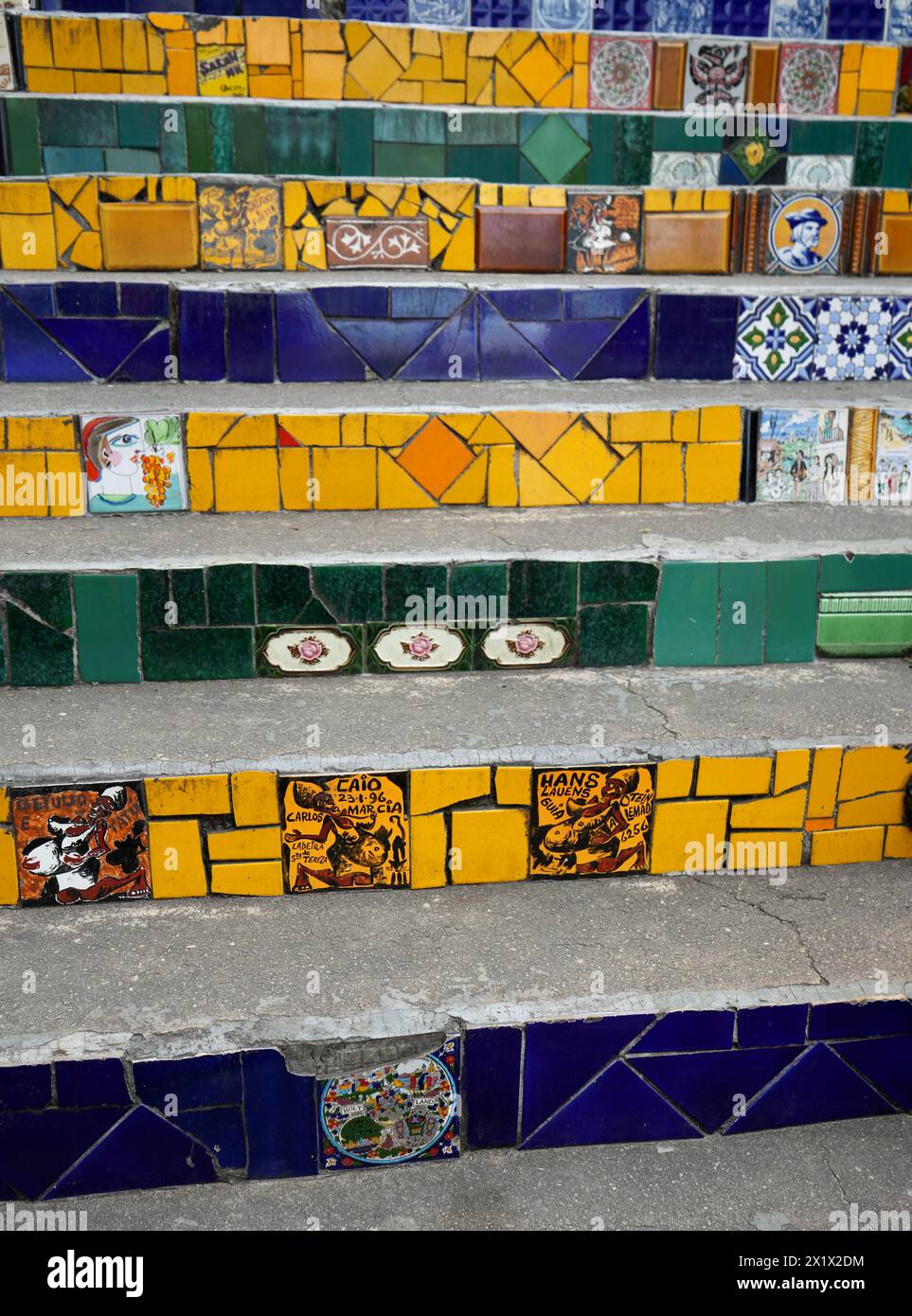 Colourful ceramic mosaic tiles hi-res stock photography and images - Alamy