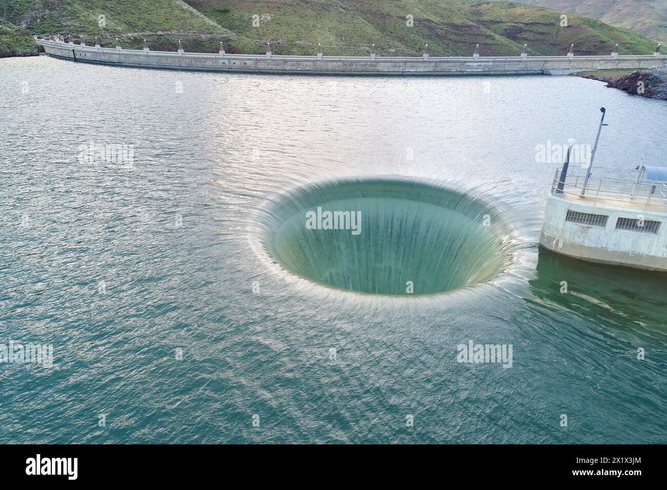 Glory hole dam hires stock photography and images Alamy