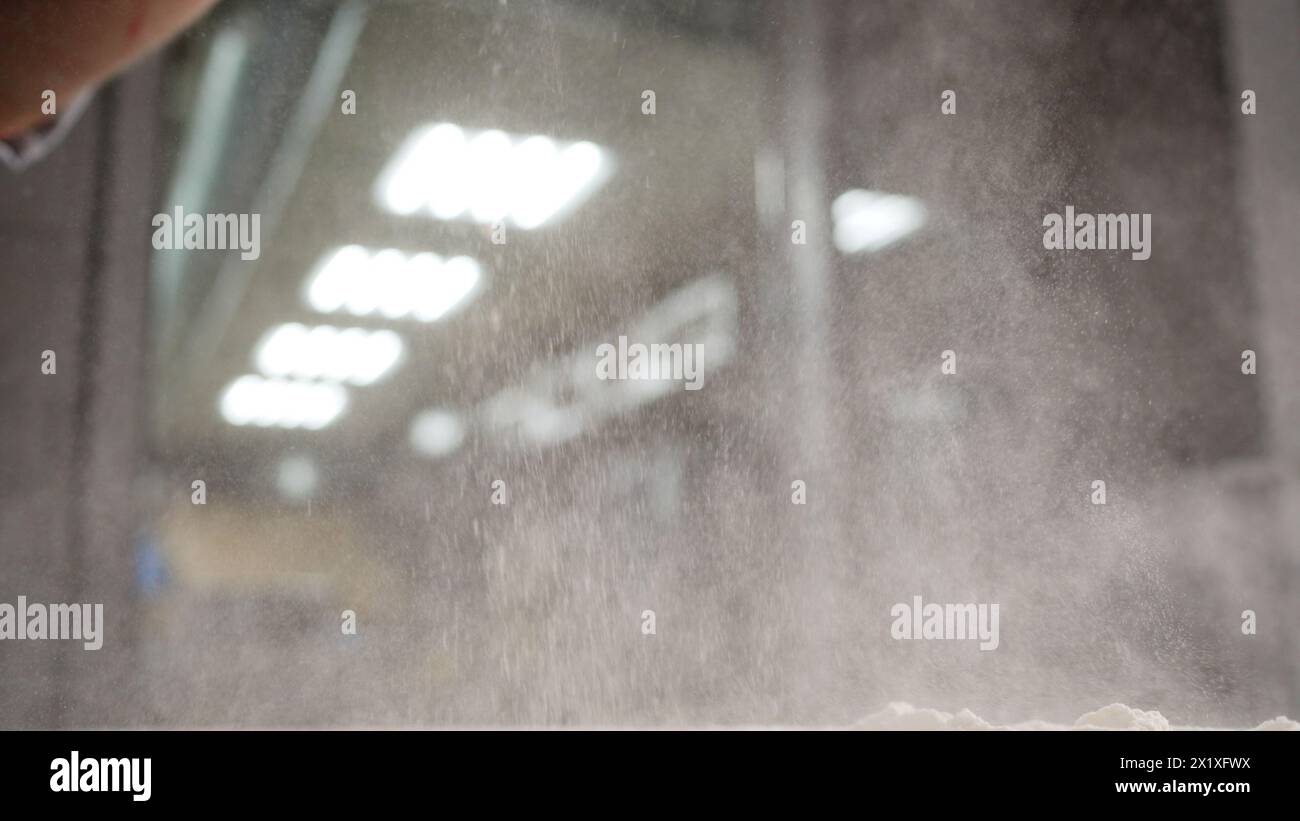 Super slow motion flour sieve hi-res stock photography and images - Alamy