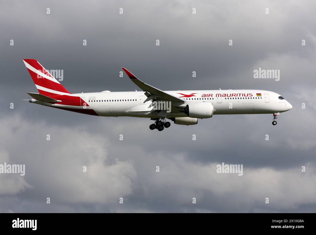 An Airbus A350-900 of Air Mauritius approaches London Gatwick Airport ...