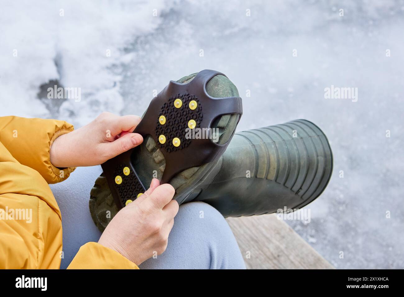 Spiked shoe overlay, spikes under ball and heel of foot provide