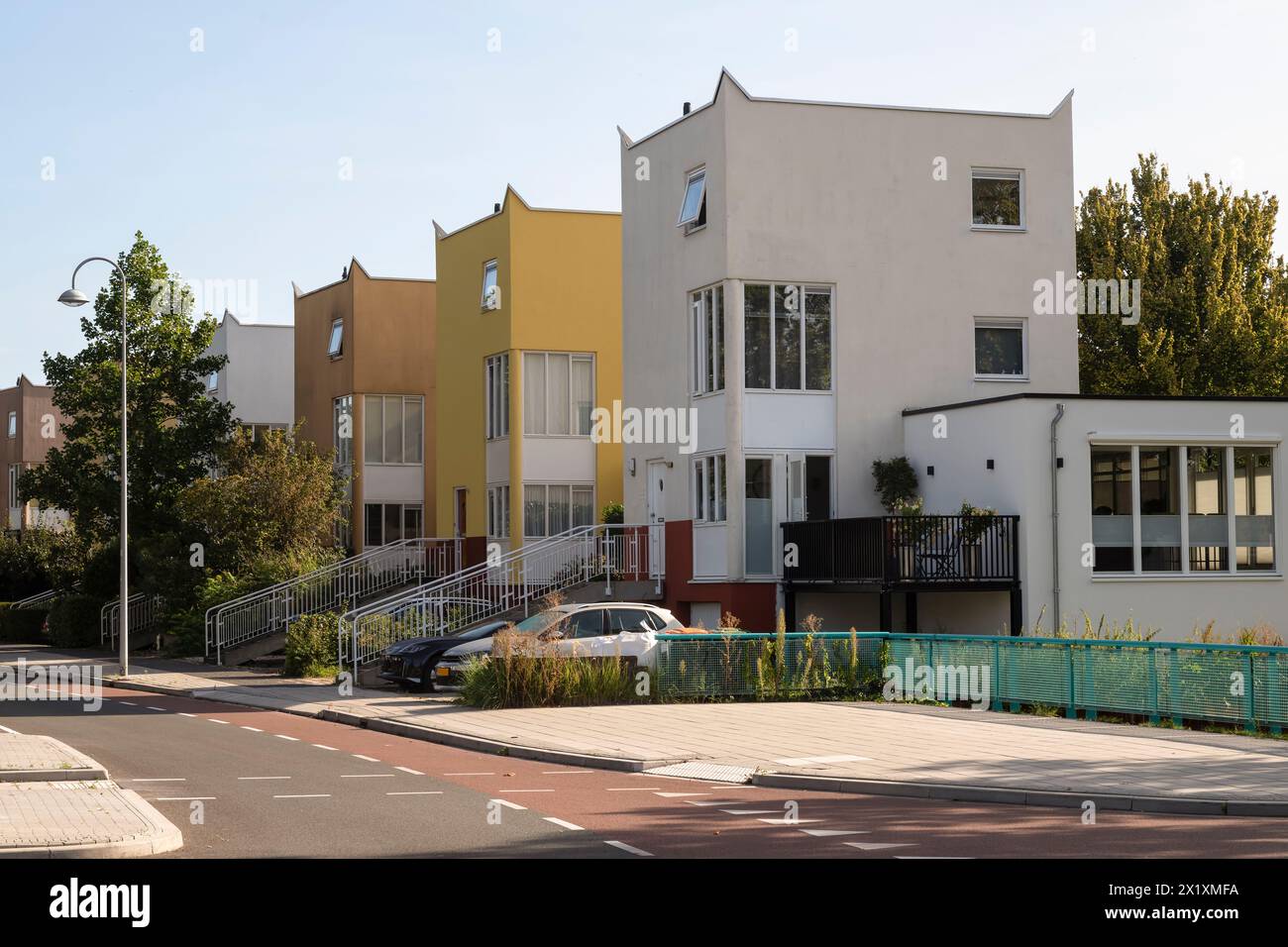 Modern residential architecture hi-res stock photography and images - Alamy