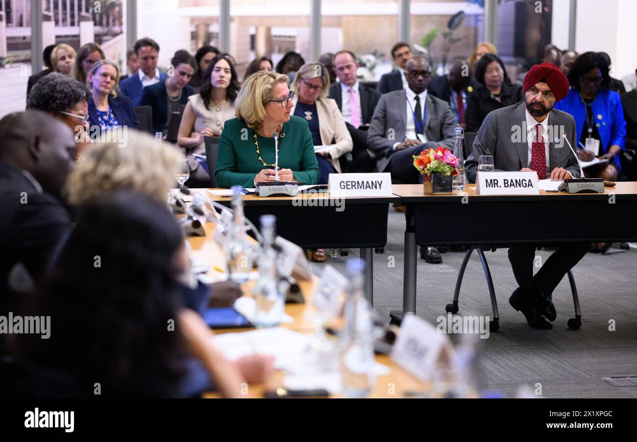 18 April 2024, USA, Washington: Svenja Schulze (SPD), Federal Minister for Economic Cooperation and Development, and Ajay Banga (r), President of the World Bank, take part in the event 'Securing a liveable planet: Country Policies, Platforms and Partnerships to unleash bigger and better Climate Finance' at the World Bank headquarters. At this year's Spring Meetings of the International Monetary Fund (IMF) and the World Bank in Washington (USA), international representatives from politics and business are discussing the development of the global economy, inflation and reform plans at the World Stock Photo