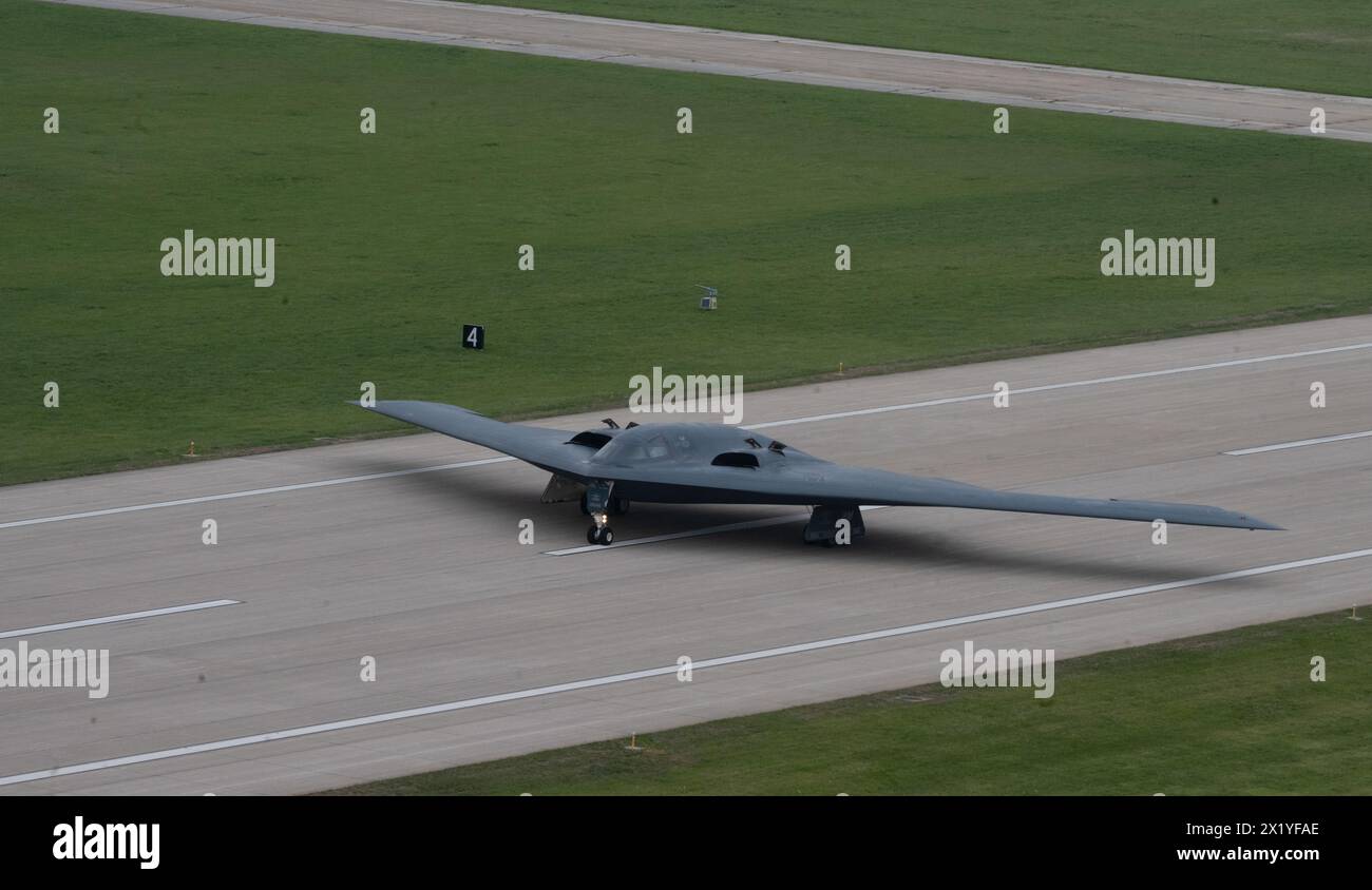 Knob Noster, United States. 15 April, 2024. A U.S. Air Force B-2 Spirit stealth strategic bomber, assigned to the 509th Bomb Wing, taxis to the runway during exercise Spirit Vigilance at Whiteman Air Force Base, April 15, 2024 in Knob Noster, Missouri.  Credit: A1C Hailey Farrell/U.S. Air Force Photo/Alamy Live News Stock Photo