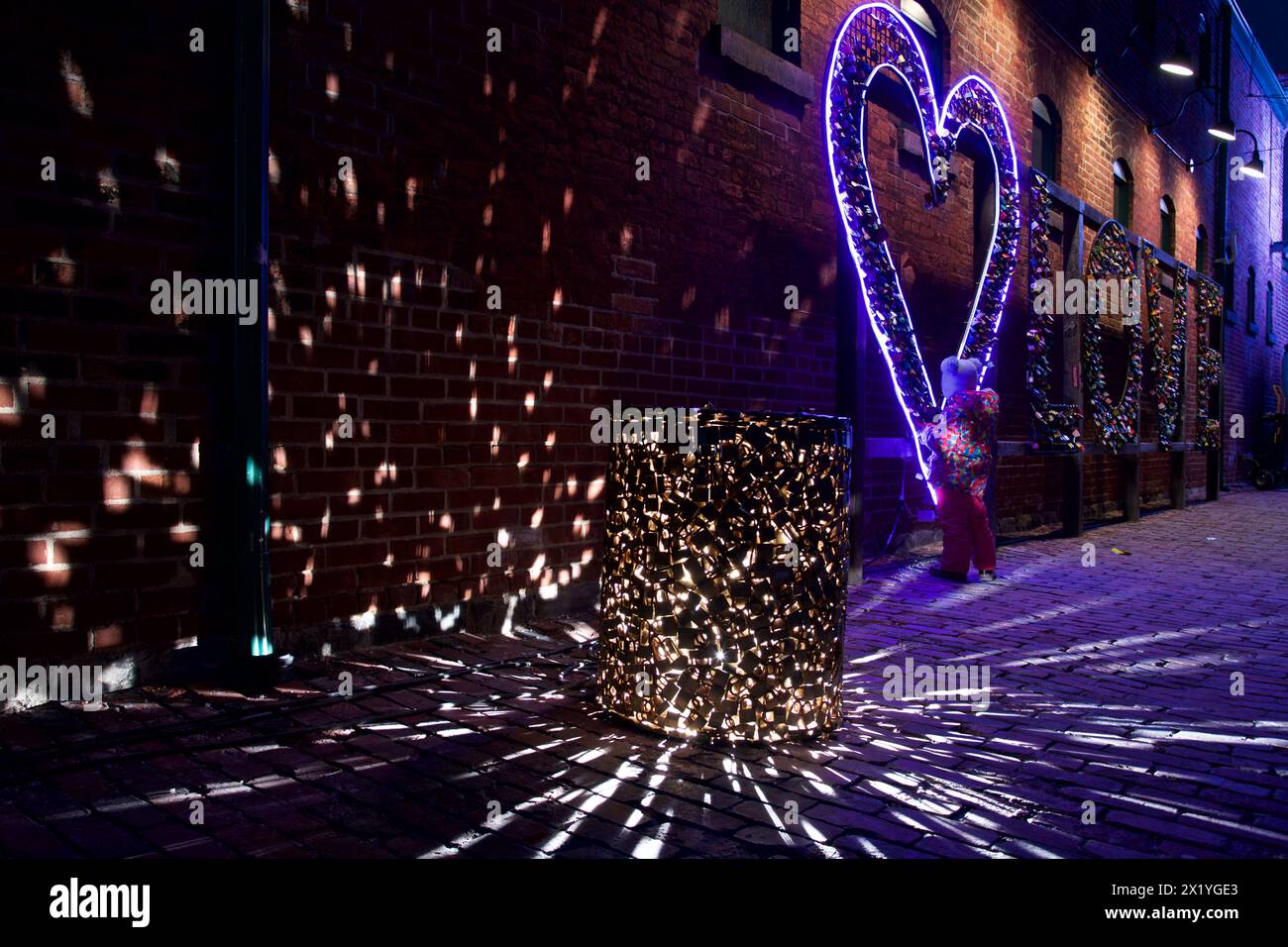 Red neon frame lighting hi-res stock photography and images - Alamy