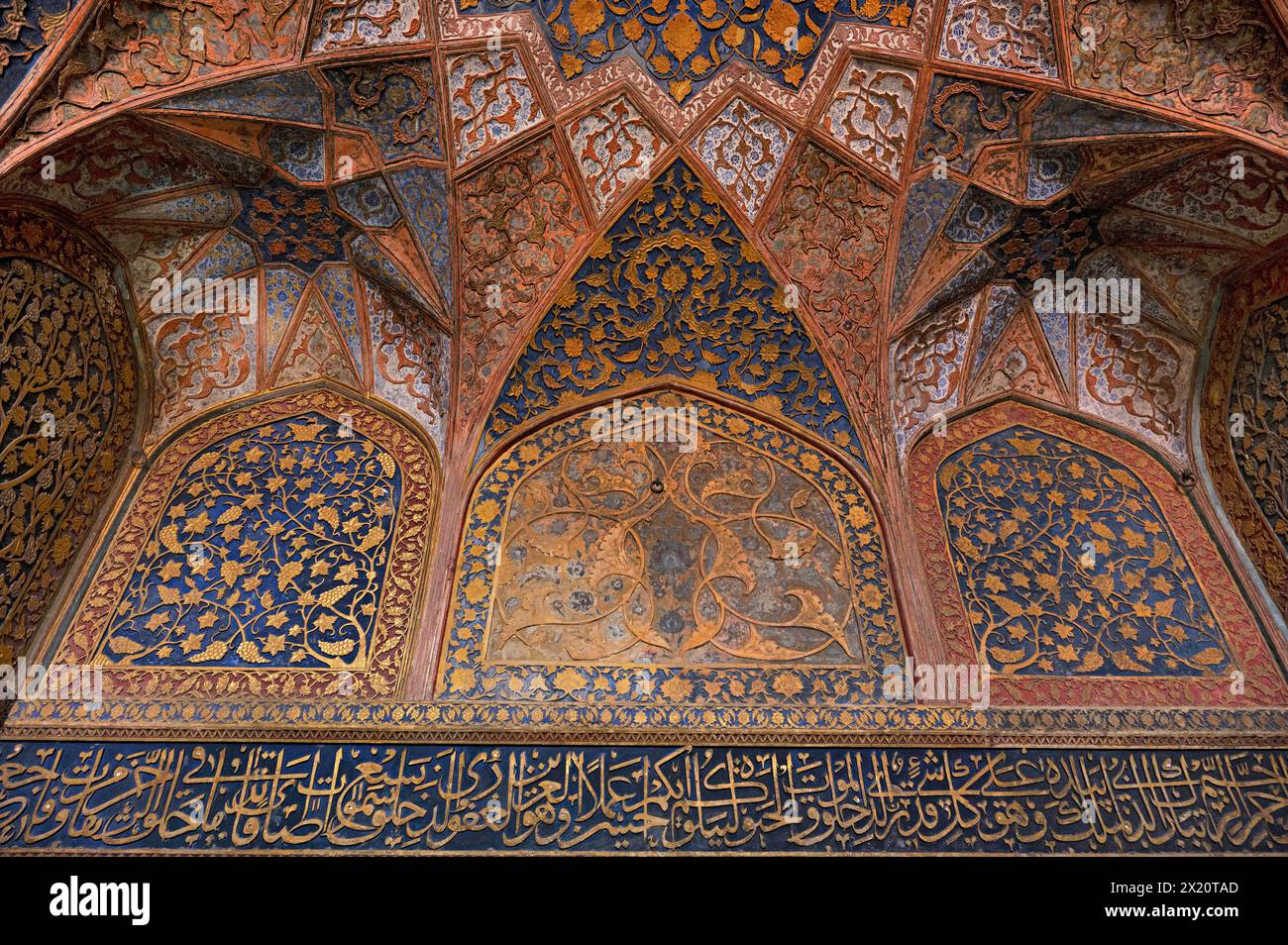 Ceiling of the Akbar's Tomb, Sikandra, Agra, Uttar Pradesh, India Stock Photo