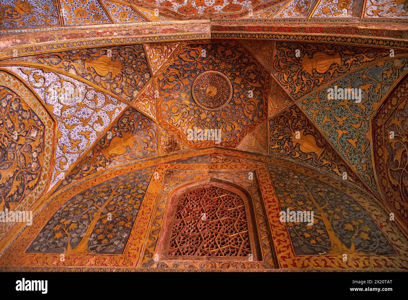 Ceiling of the Akbar's Tomb, Sikandra, Agra, Uttar Pradesh, India Stock Photo