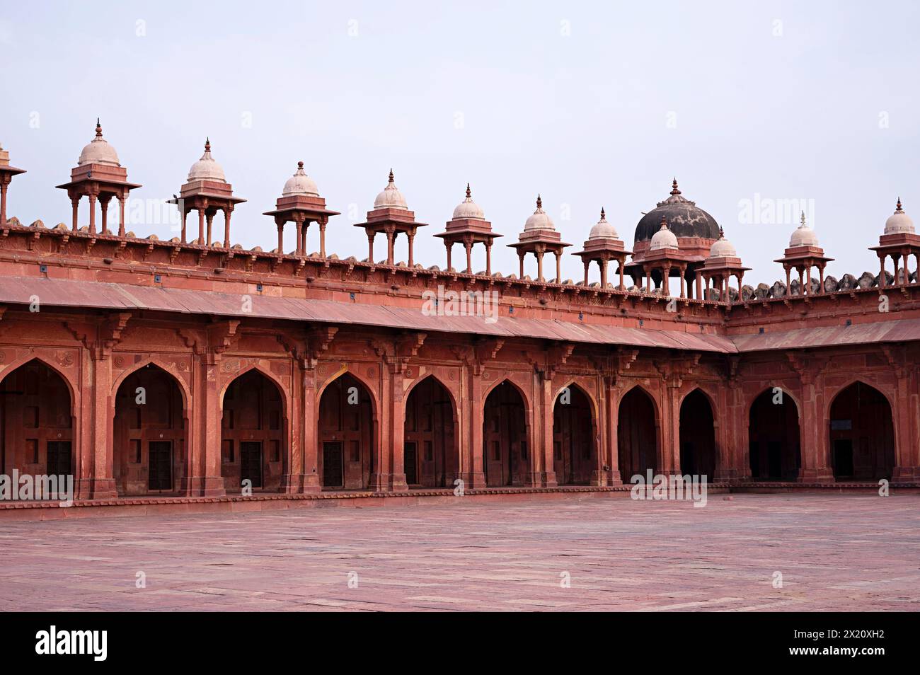 Jama Masjid courtyard, Fatehpur Sikri, Uttar Pradesh, India Stock Photo