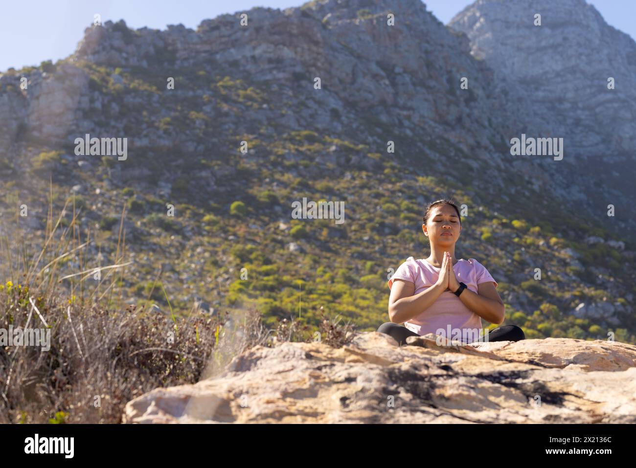 Female hiker on mountain trail hi-res stock photography and images - Alamy