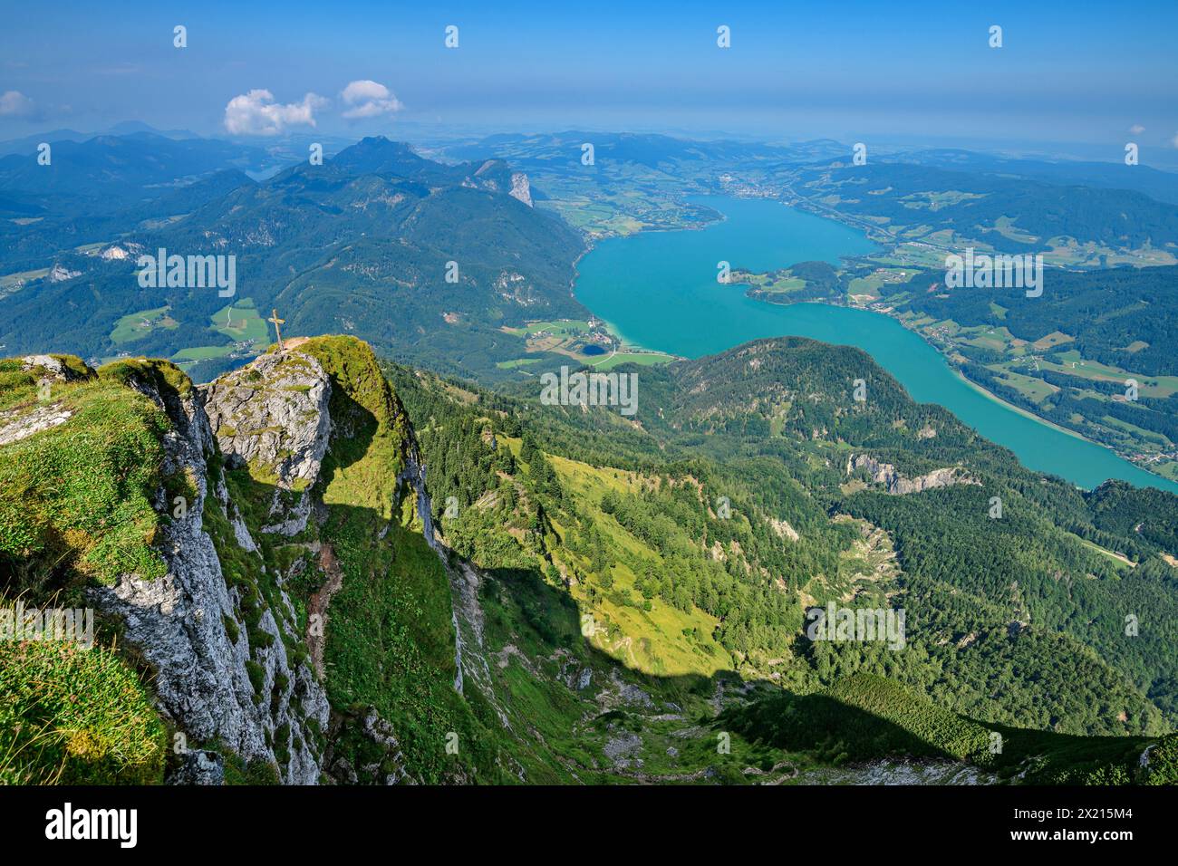 View from Schafberg to the summit cross at the Himmelspforte and Mondsee, Schafberg, Salzkammergut Mountains, Salzkammergut, Upper Austria, Austria Stock Photo