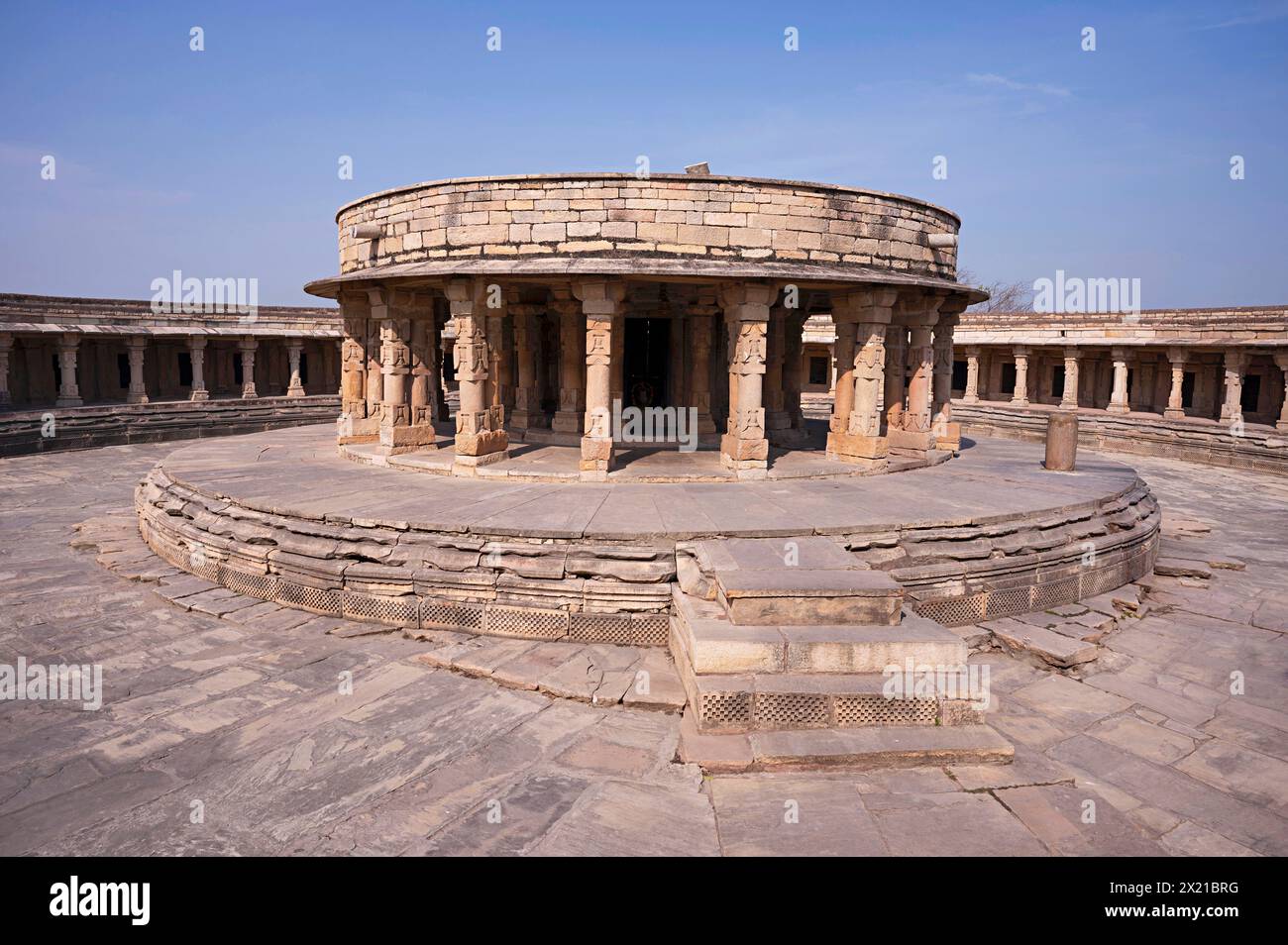 Ekattarso Mahadev Mandir (Chausath Yogini Temple), Mitaoli, Madhya Pradesh, India Stock Photo