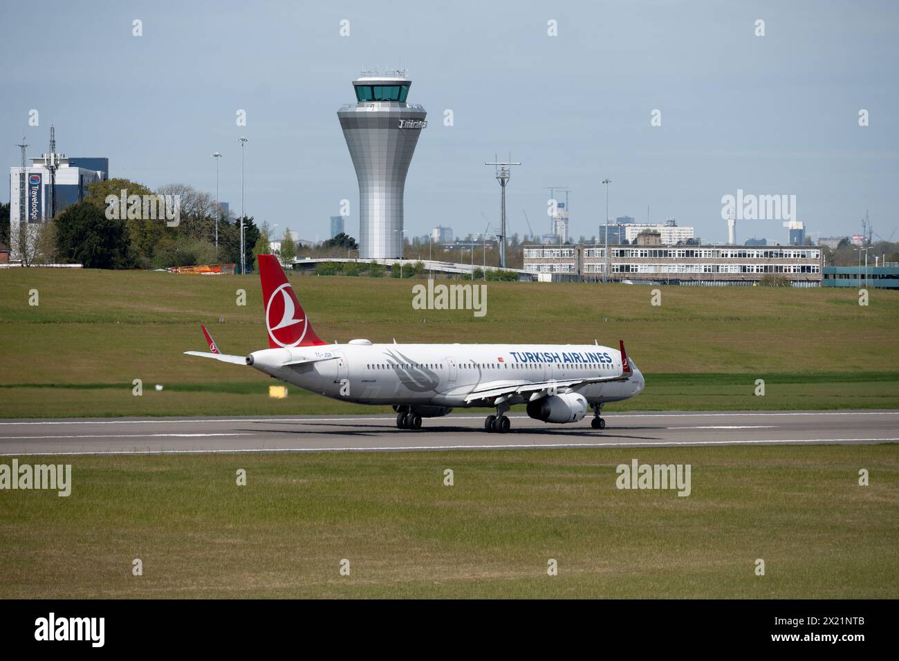 Turkish Airlines Airbus A321-231 taking off at Birmingham Airport, UK (TC-JSR) Stock Photo