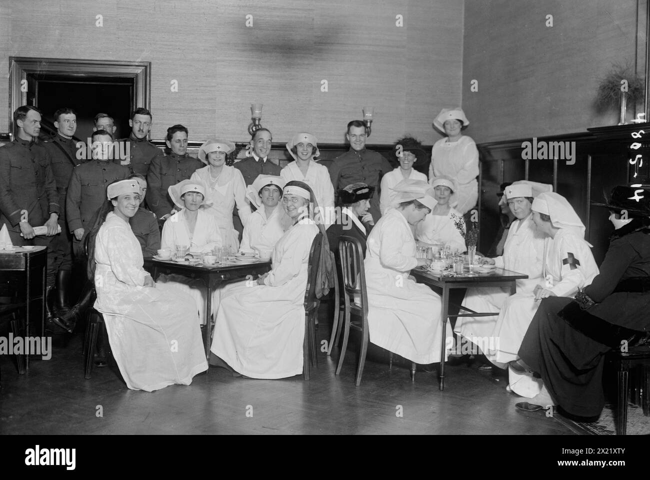 Black nurses american south hi-res stock photography and images - Alamy