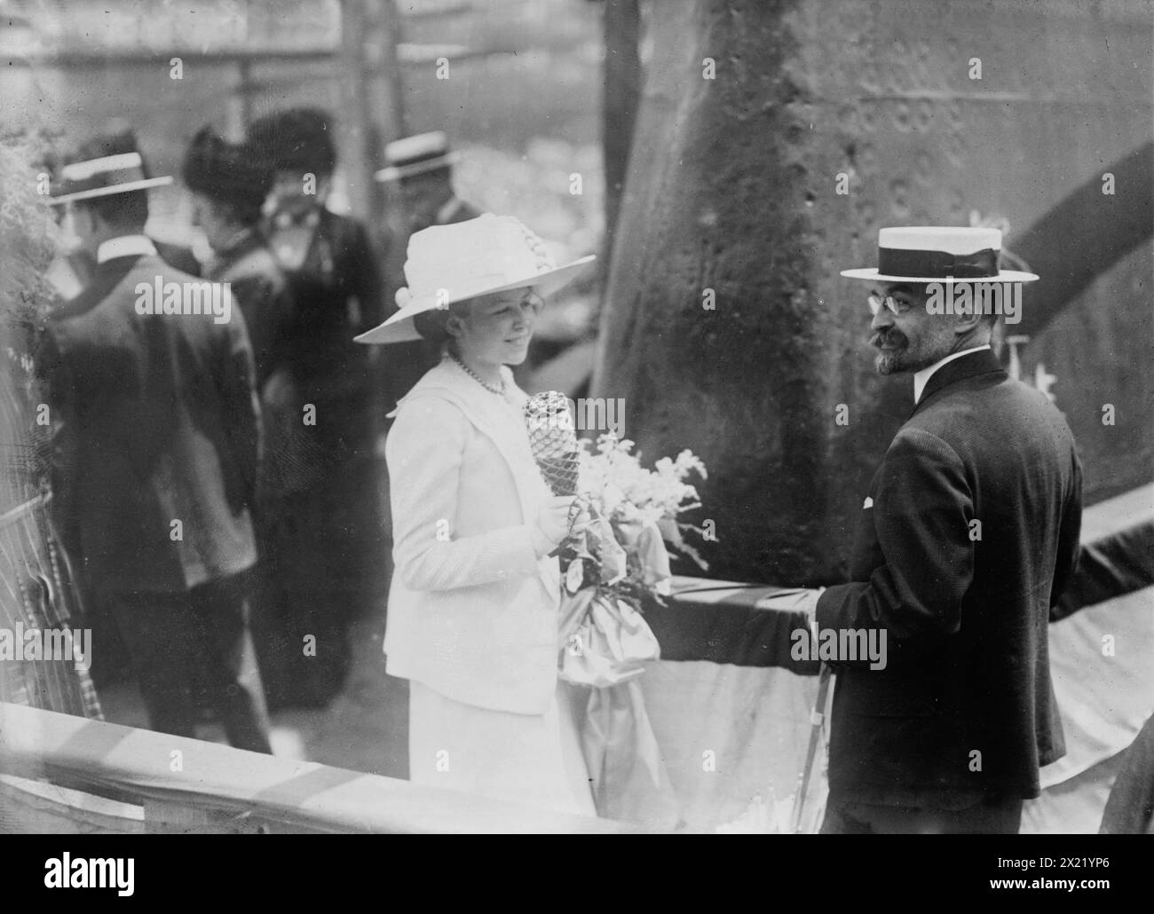 Dorothy Knight at &quot;Wyoming&quot; launch, 1911. Shows Miss Dorothy Eunice Knight, the daughter of former Chief Justice Jesse Knight of the Wyoming Supreme Court, at the launch of the USS Wyoming, May 25, 1911. Stock Photo