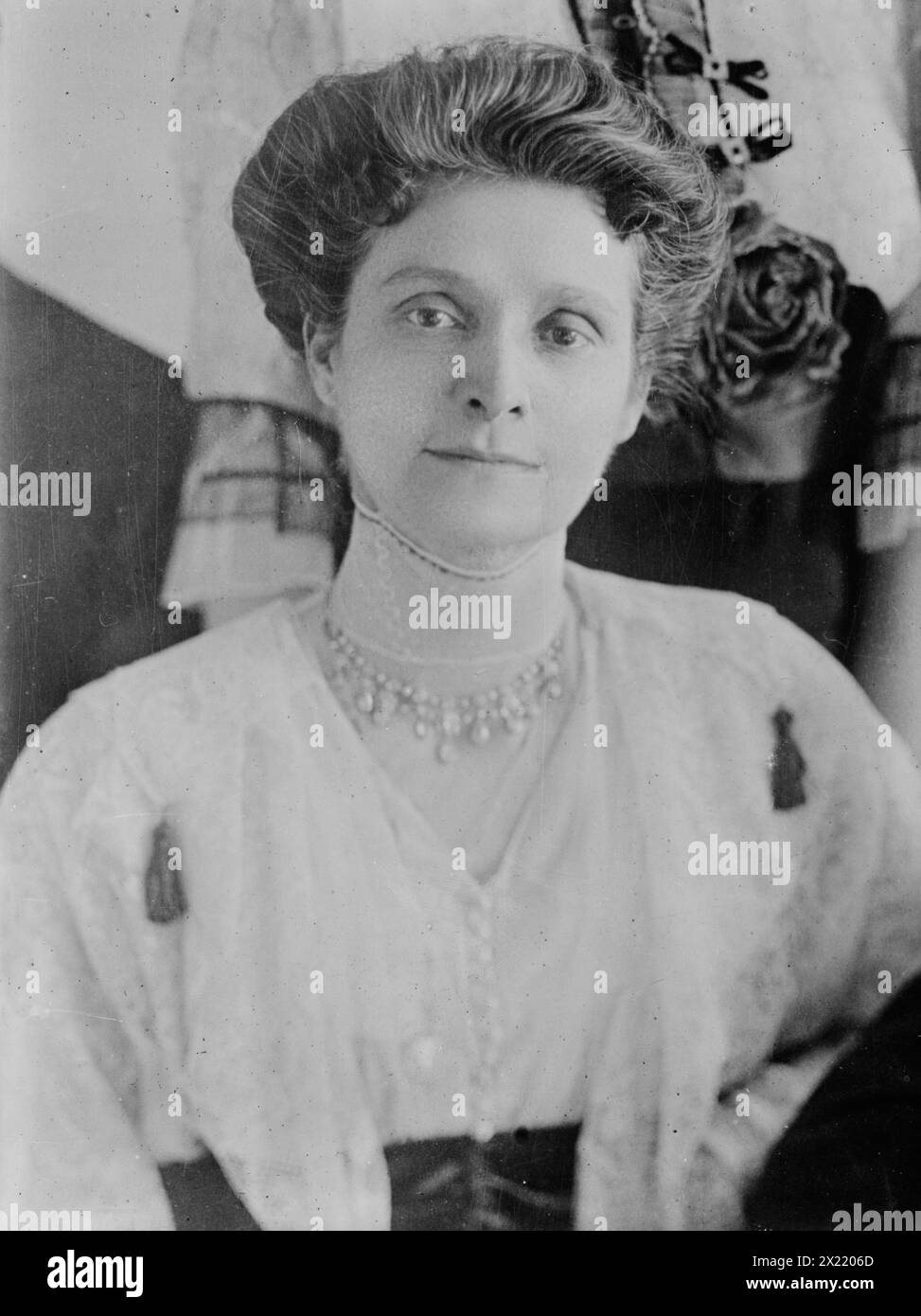 Antoinette hughes hi-res stock photography and images - Alamy, image size:973x1390