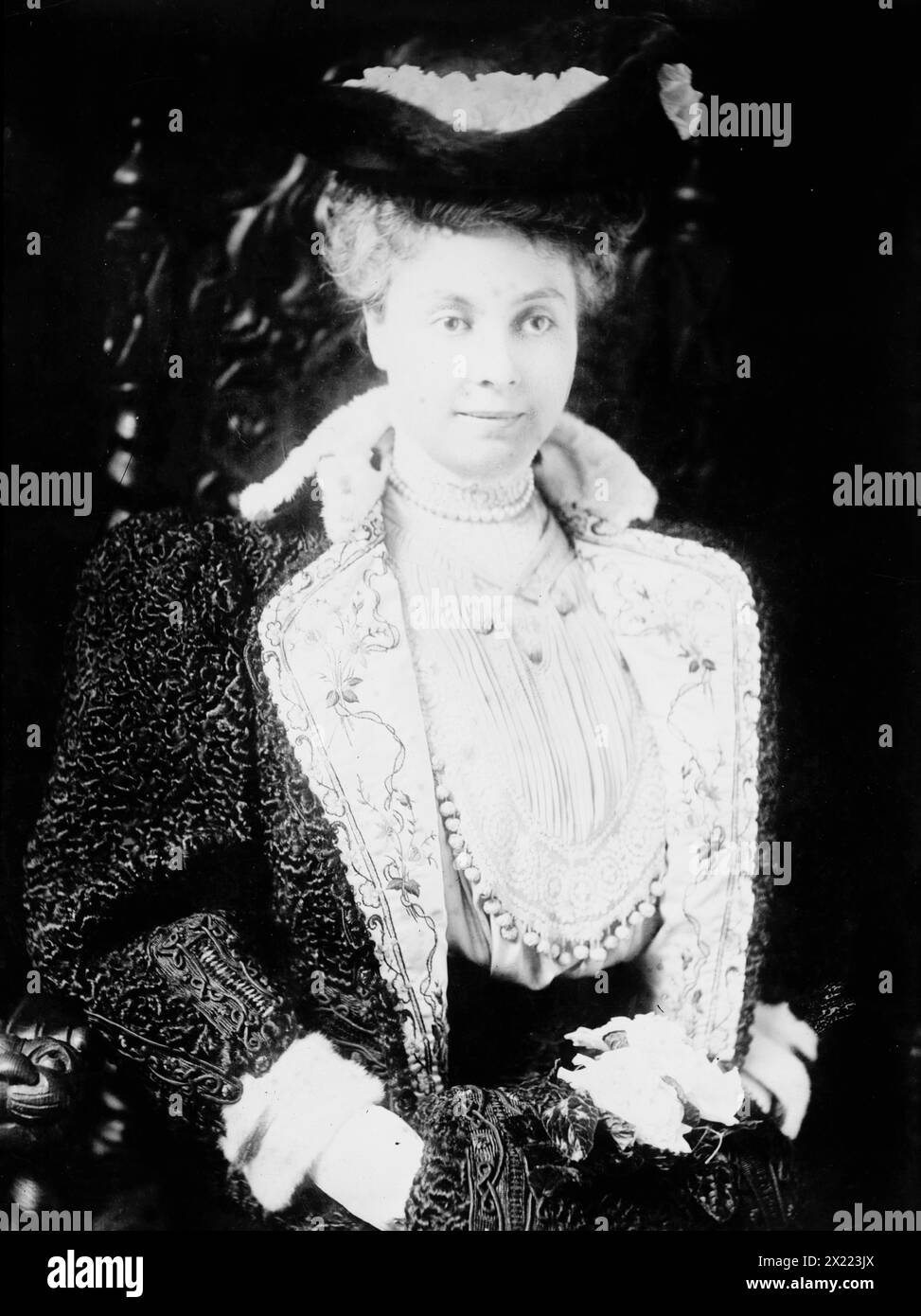 Mrs. C.M. Depew seated, 1911. Stock Photo