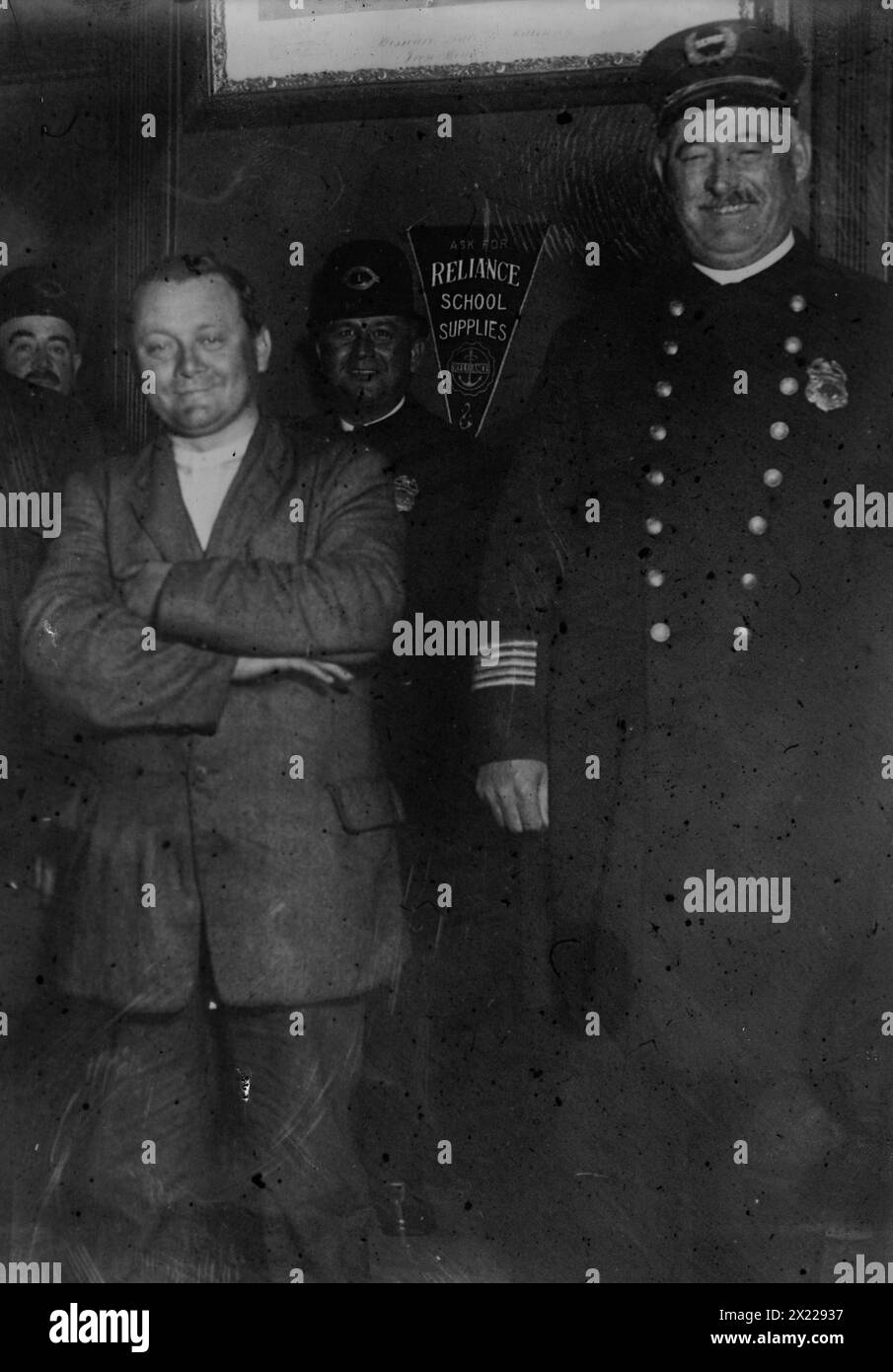 Schrank under arrest, 1912. John F. Schrank's attempted assassination of U.S. President Teddy Roosevelt in Oct. 1912. Stock Photo