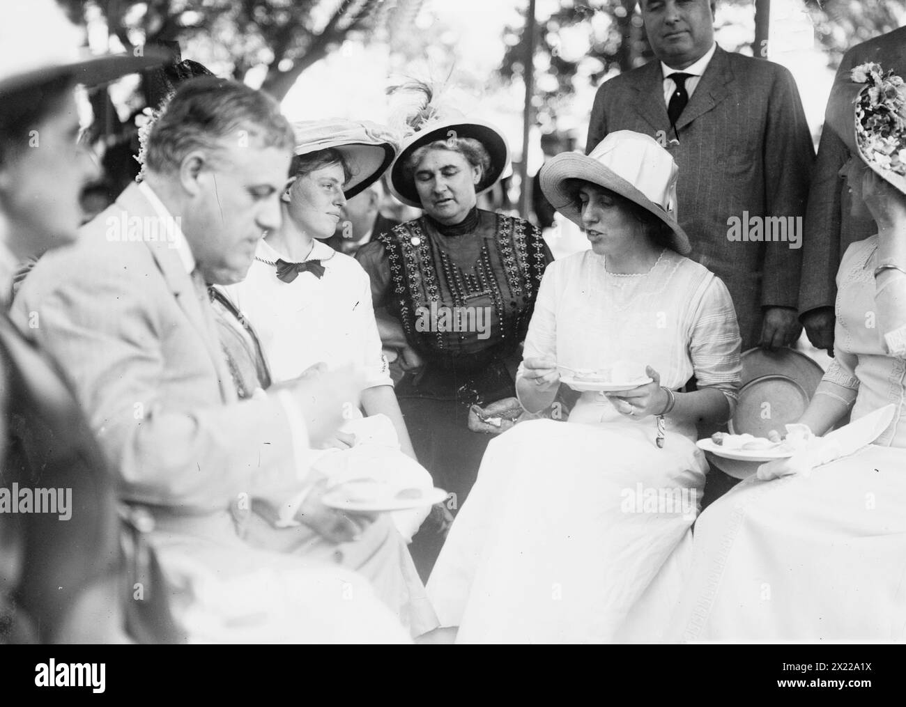 Eleanor Wilson, daughter of Woodrow Wilson, with her sister Jessie and others, c1914. Stock Photo