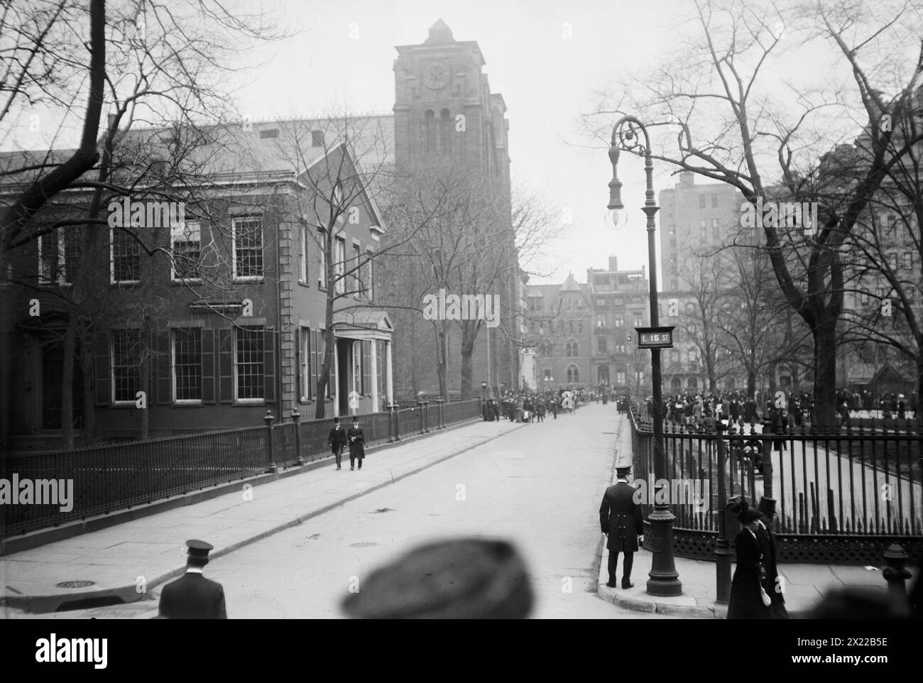 Stuyvesant Sq. - St. George's at time of Morgan funeral, 1913. Shows funeral of financier John Pierpont Morgan (1837-1913) which took place on April 14, 1913 in New York City. Stock Photo