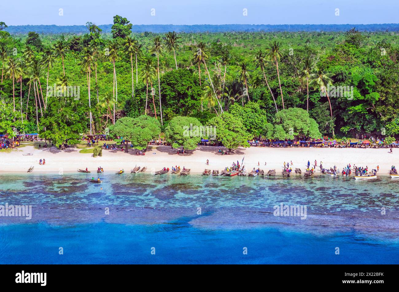 The Conflict Islands (also Conflict Atoll) an atoll in the Solomon Sea. Politically they belong to the Milne Bay Province in the southeast of Papua Ne Stock Photo