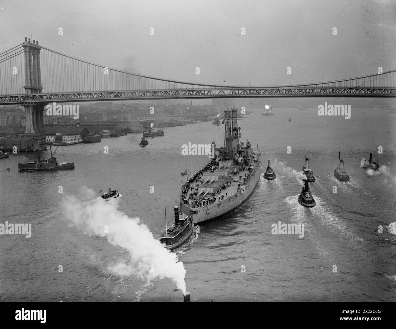 WYOMING from Brooklyn Bridge, between c1910 and c1915. Shows the Manhattan Bridge in the background. Stock Photo