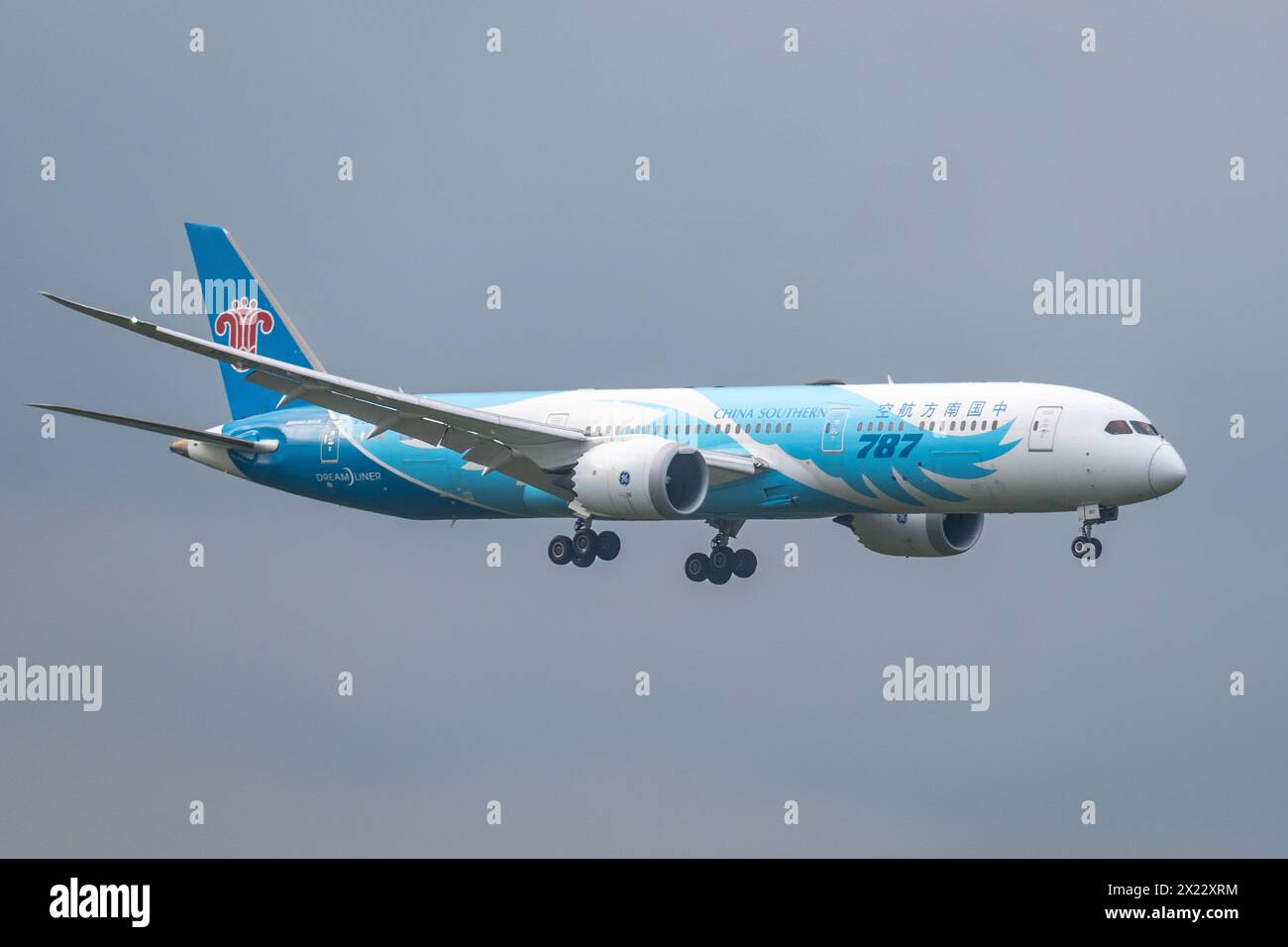 China Eastern Boeing 787 Landing Stock Photo