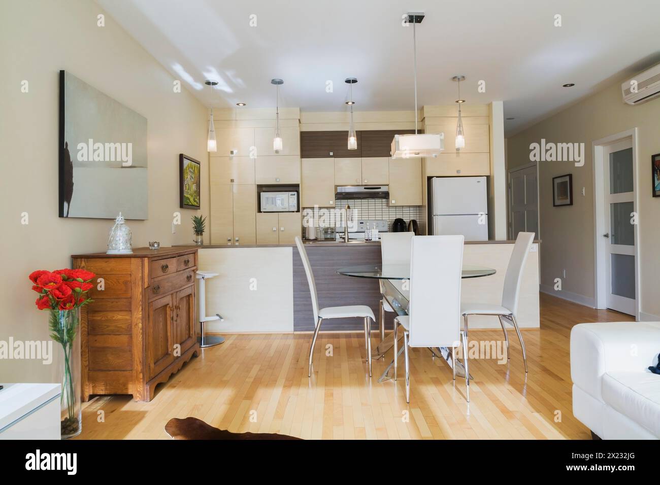 High End Ground Floor Apartment Kitchen Trends photo