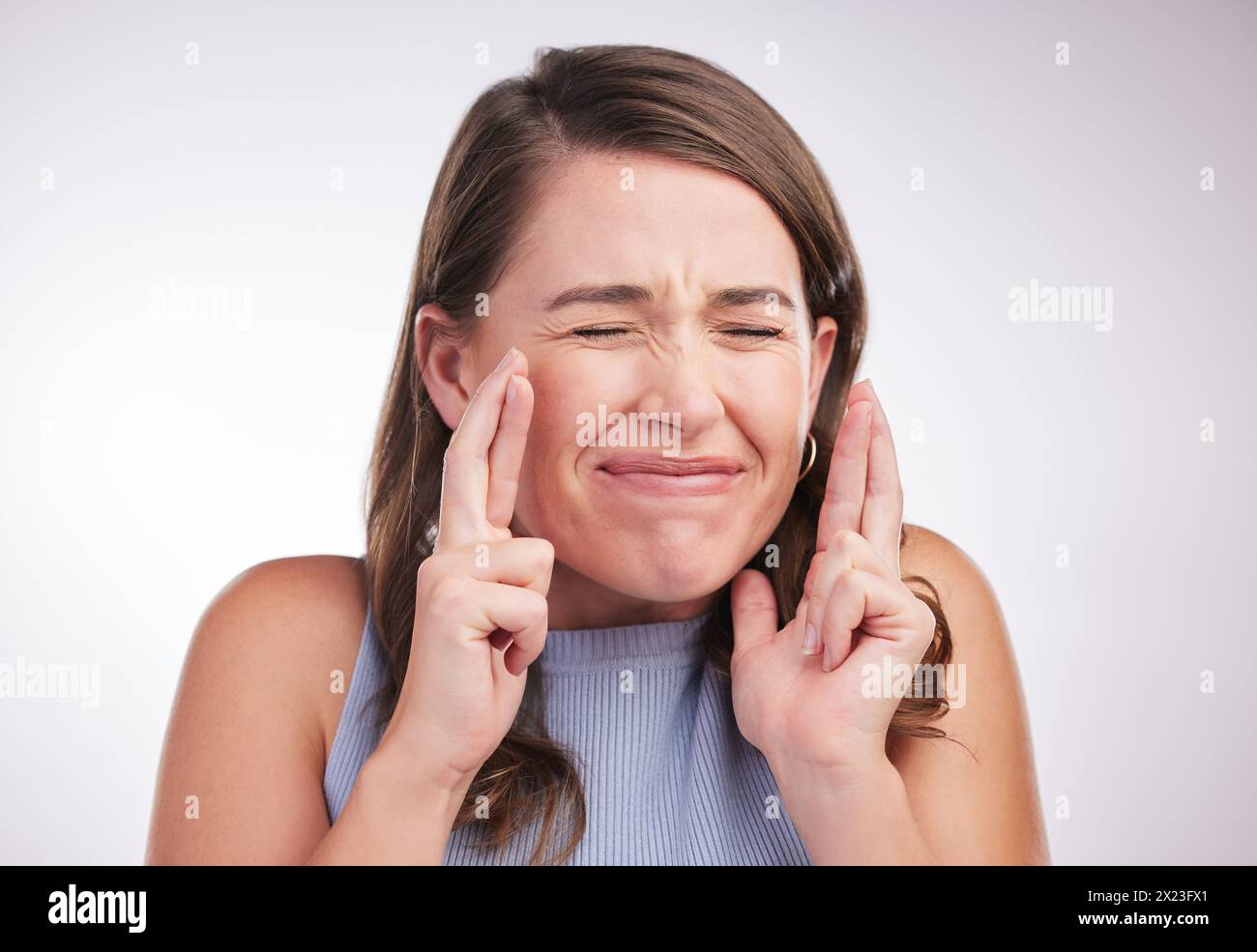 Fingers crossed emoji hi-res stock photography and images - Alamy