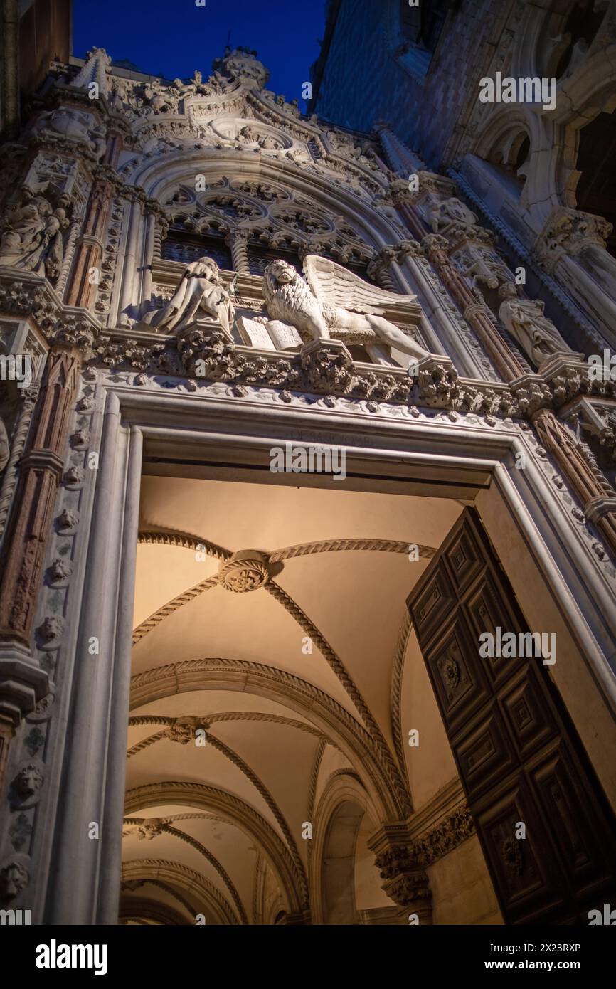 The doge s palace hi-res stock photography and images - Alamy