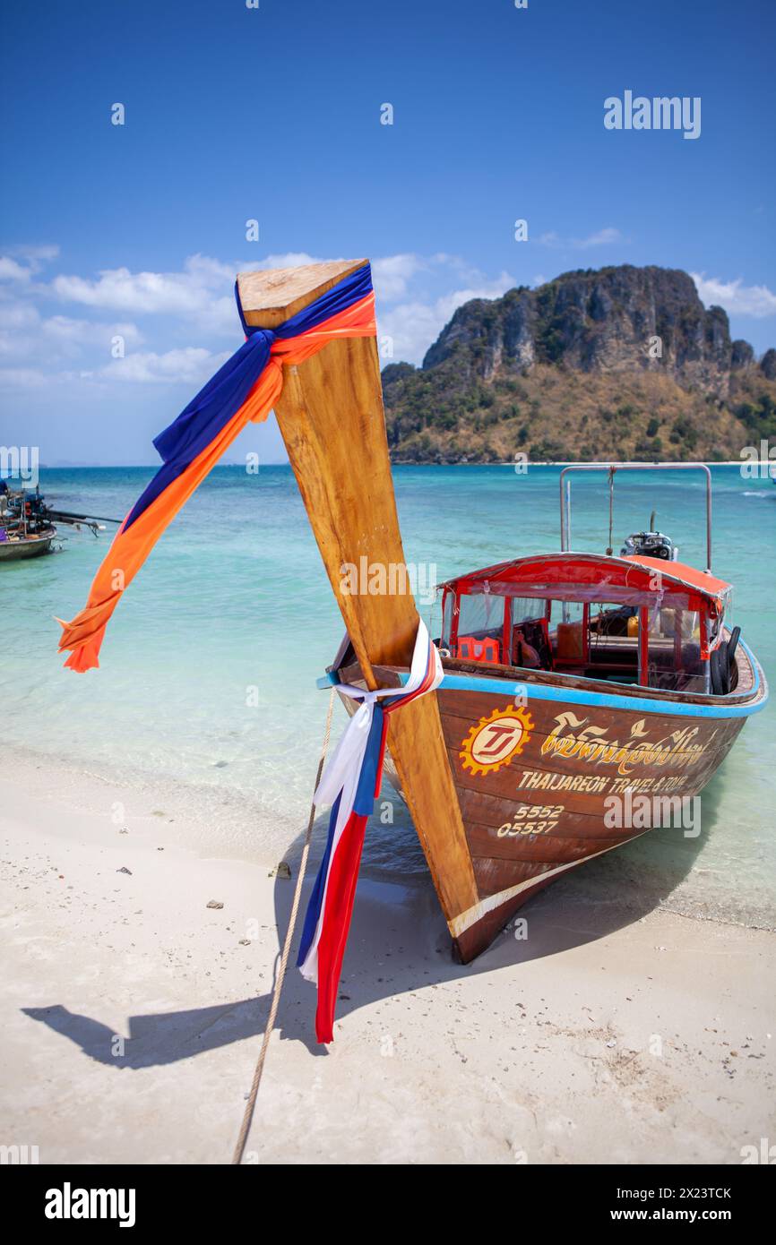 Tourist boat on the beach, Krabi, Thailand Stock Photo