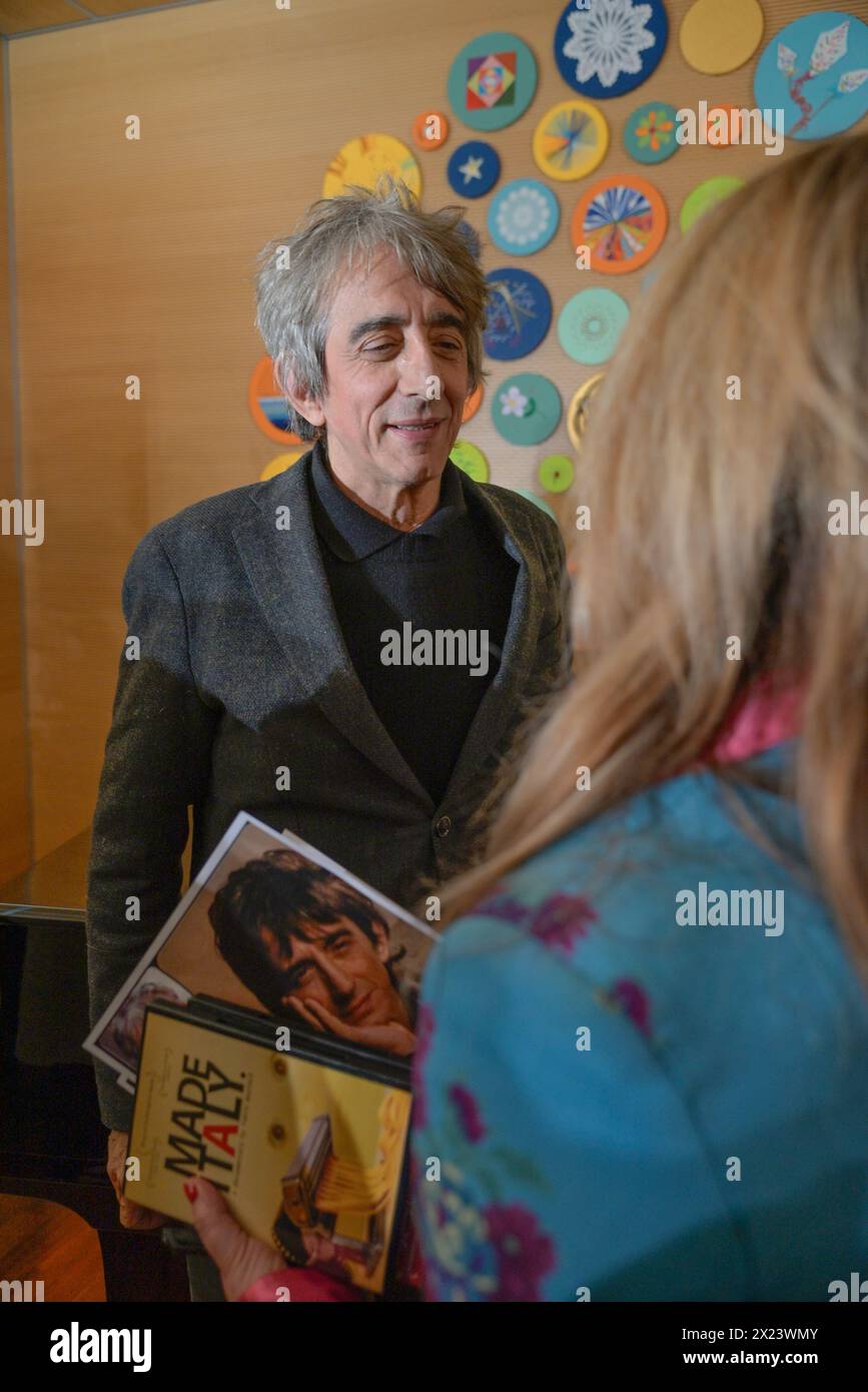 Carrara, Massa-Carrara, Tuscany, Italy, 19 April 2024, Sergio Rubini, Italian actor, director and screenwriter, in Massa Carrara on the occasion of the show 'Il caso Jekyll' (The Jekyll case), today visited the NOA (Nuovo ospedale Apuano), for the Donatori di Musica (Donors of Music) series, in which show business personalities donate light-hearted moments to the patients of the oncology ward. Accepting the invitation of Dr Andrea Mambrini. Credits: Paolo Maggiani/Alamy Live News Stock Photo