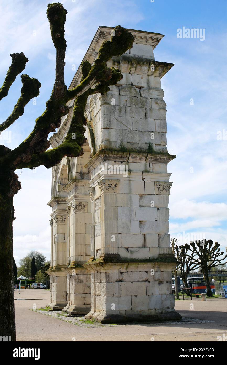 Arc de Germanicus, Saintes, Charente Maritime, France Stock Photo