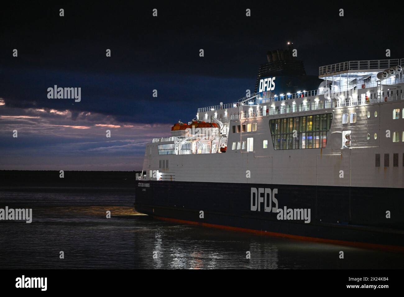 A DFDS Seaways ferry operates on the English Channel route between ...