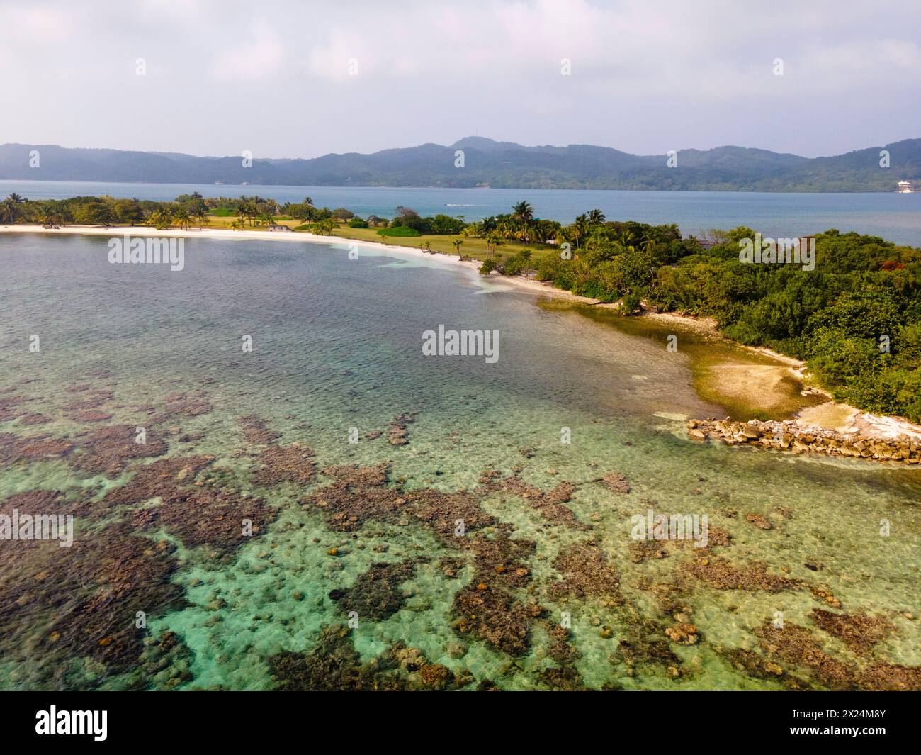 Aerial photograph of Fort Cay, Roat‡n, Honduras Stock Photo Alamy
