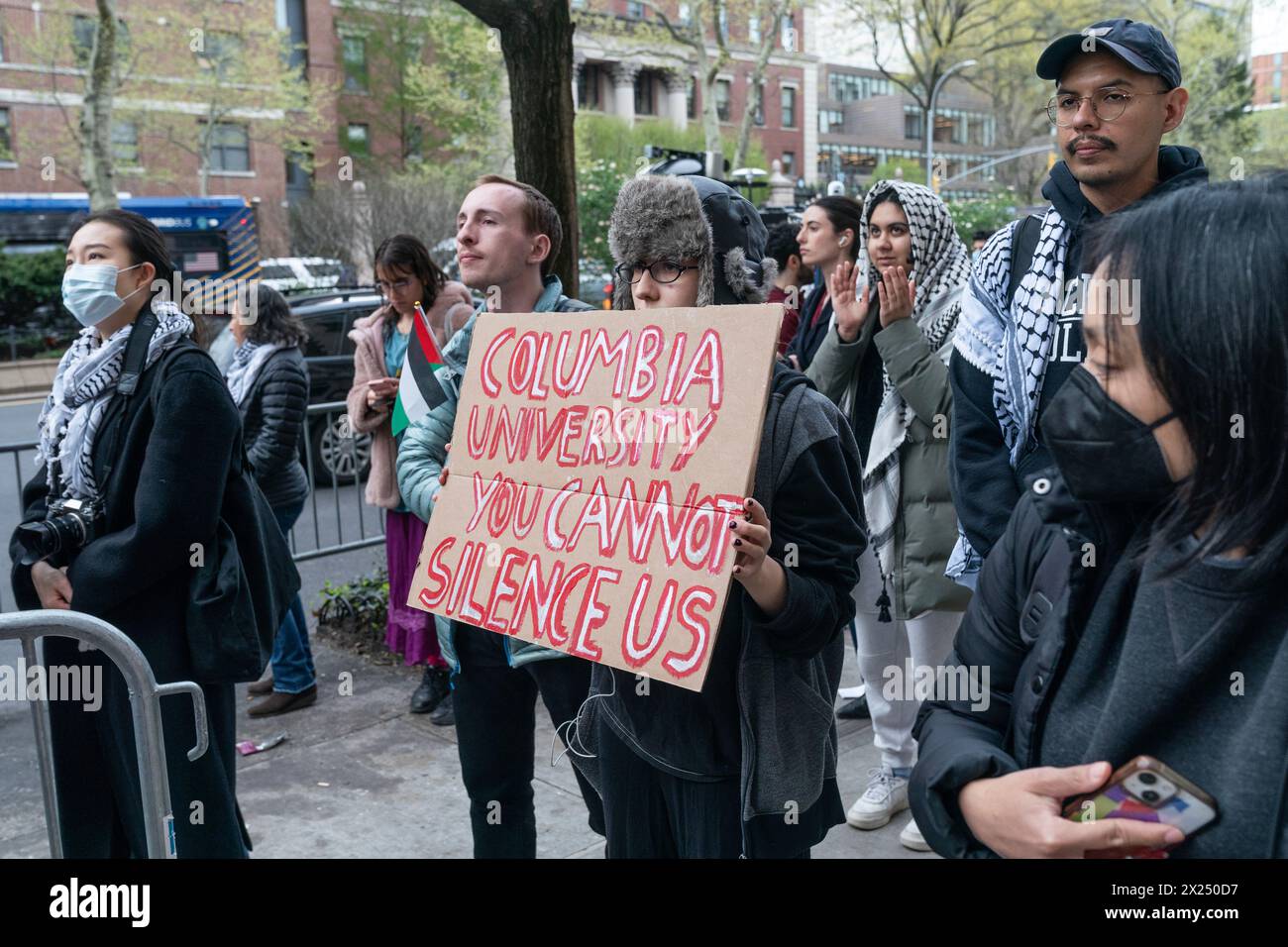 Supporters from various groups and some students continue pro