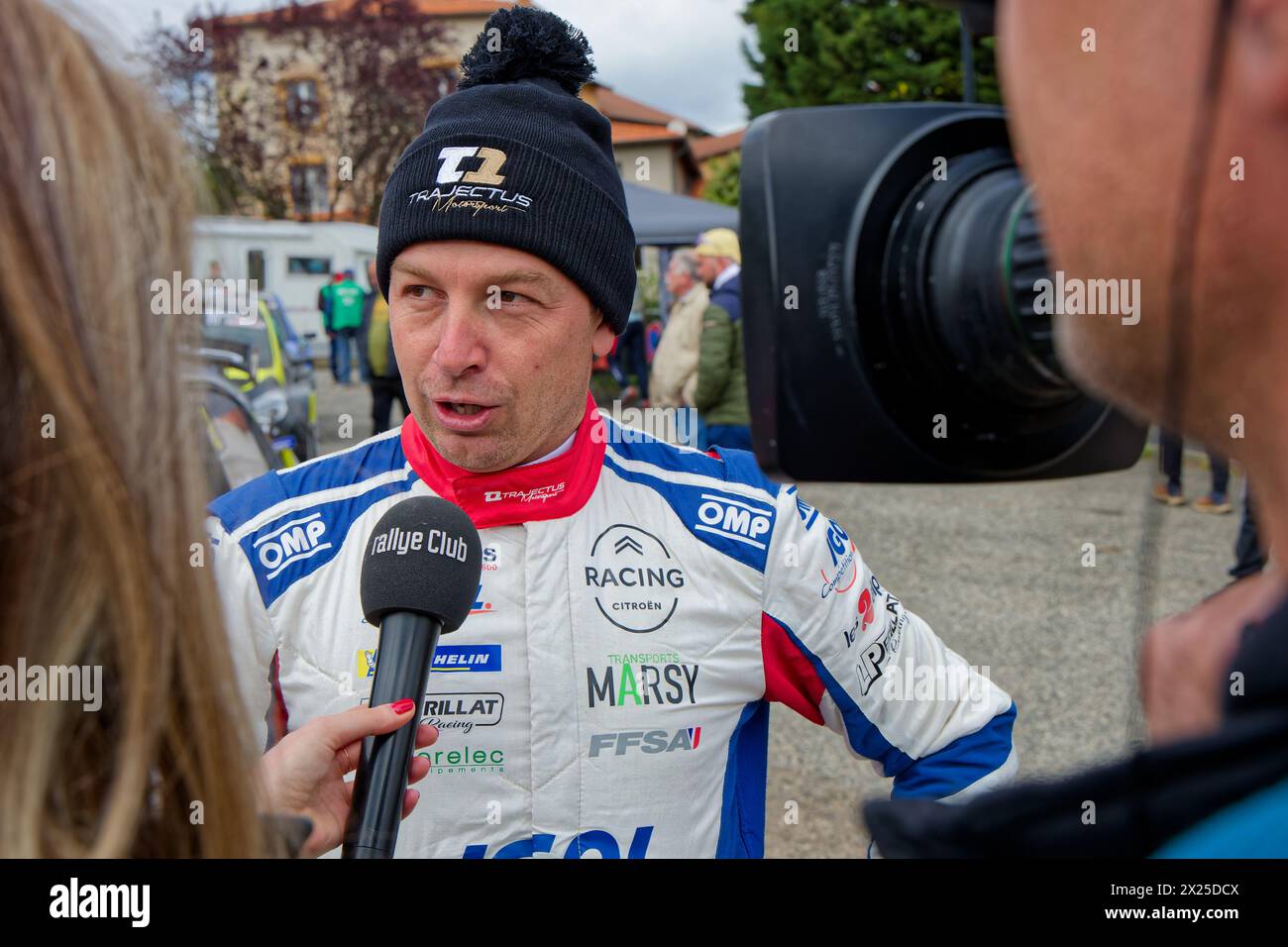 ST-ROMAIN, FRANCE, April 18, 2024 : Interview of drivers at the checkpoint of the Charbonnieres rally. The Charbonnières rally is one of the oldest ca Stock Photo