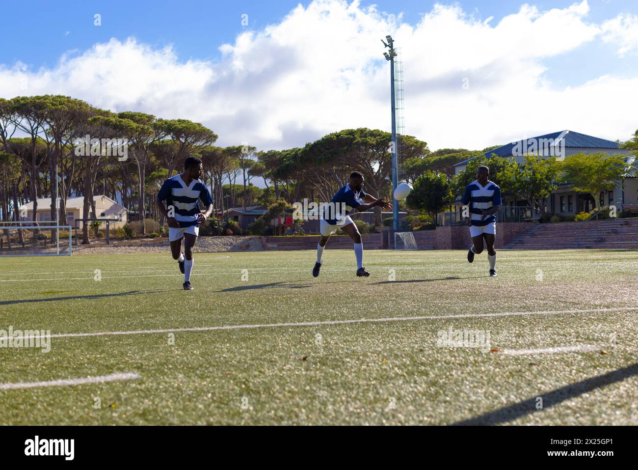 Young athletes training hi-res stock photography and images - Alamy