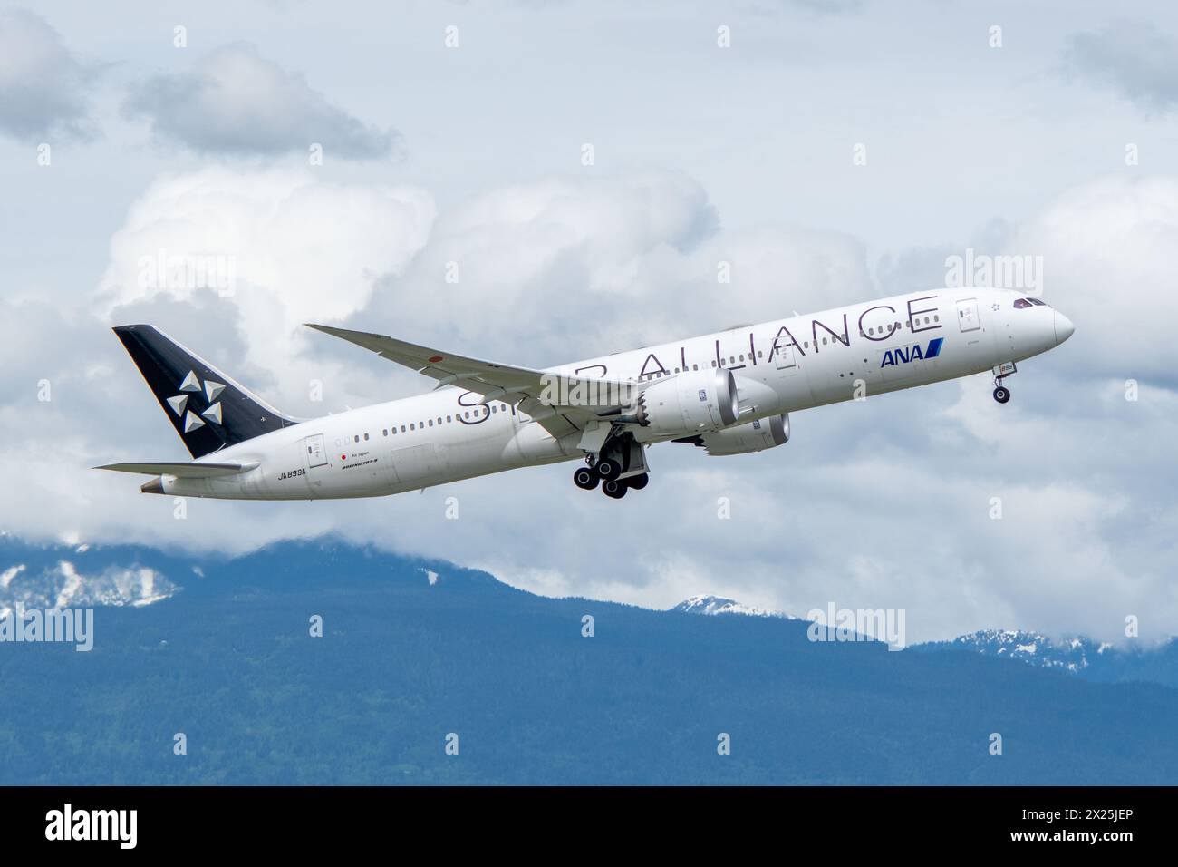 Boeing 787 ana hi-res stock photography and images - Alamy Boeing 787 ana hi-res stock photography and images - Alamy