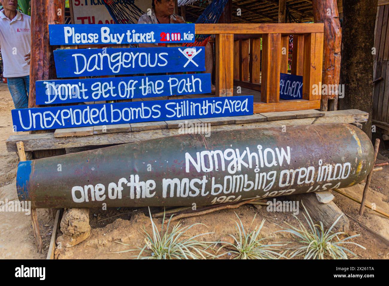 NONG KHIAW, LAOS - NOVEMBER 26, 2019:  Entrance to Nong Khiaw viewpoint decorated with a cluster bomb case, Laos Stock Photo