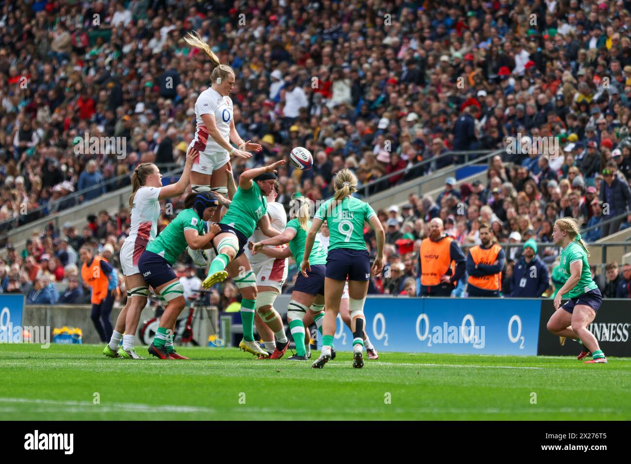 London, UK. 20th Apr, 2024. England v Ireland match at Twickenham Stadium for the Guinness Women's Six Nations. London, UK Credit: ️ Elsie Kibue/Alamy Live News Stock Photo