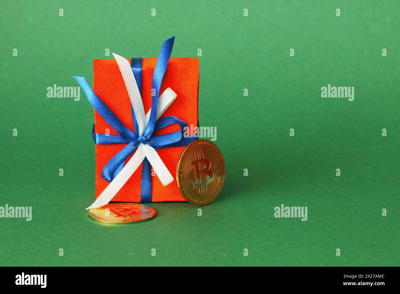 Bitcoin gift box hi-res stock photography and images - Page 2 - Alamy