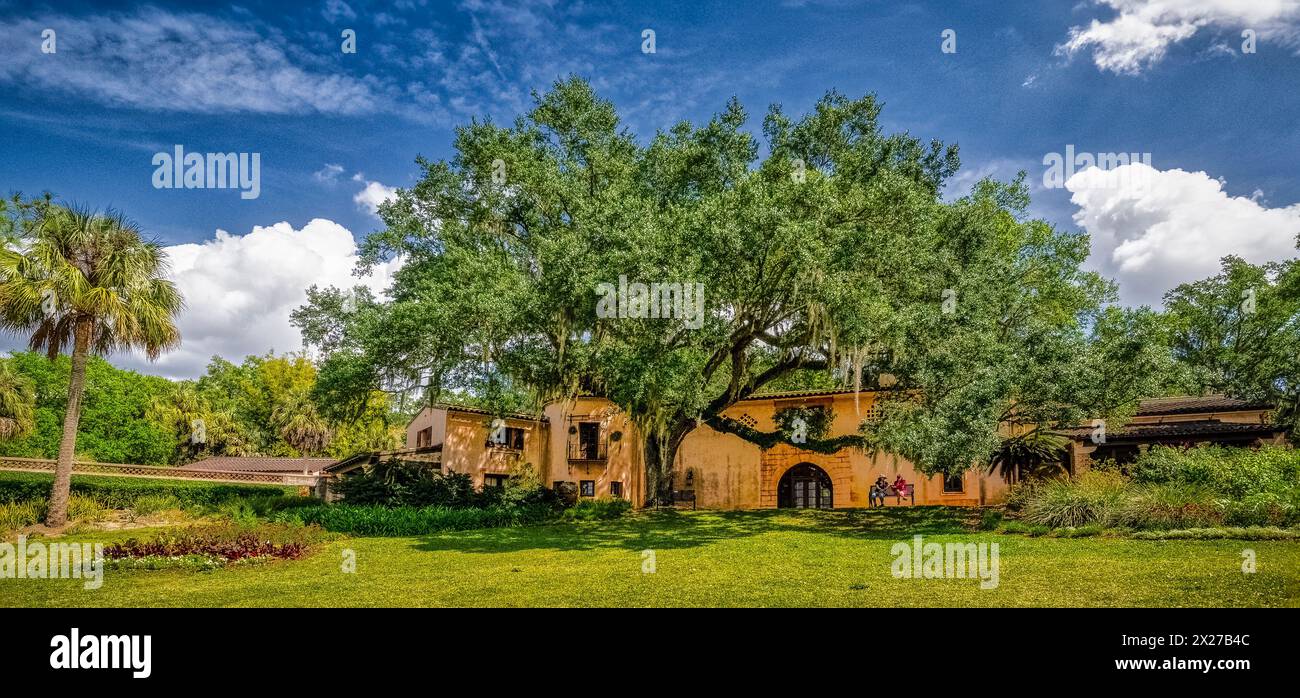 El Retiro meaning 'retreat' was the home of Charles Austin Buck a Bethleham Steel executive and is on the National Registor of Historic Places in Bok Stock Photo