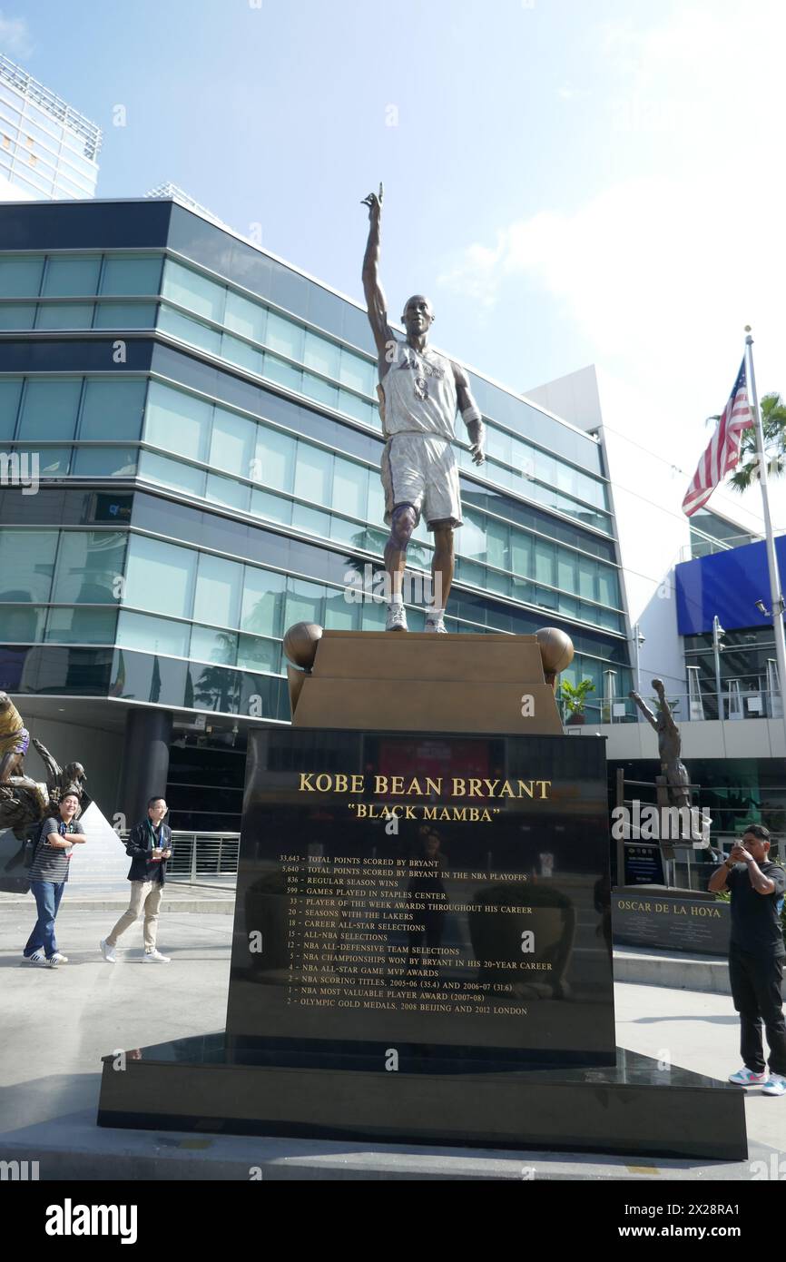 Kobe bryant statue hi-res stock photography and images - Page 2 - Alamy