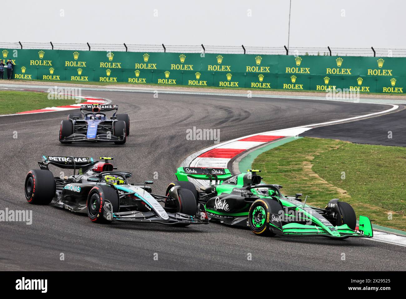 Stake sauber f1 team and lewis hamilton hi-res stock photography and ...