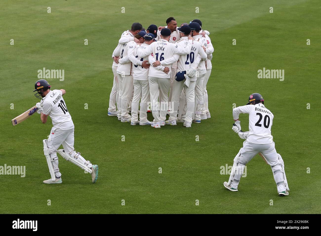 Essex players huddle during Essex CCC vs Lancashire CCC, Vitality County Championship Division 1 Cricket at The Cloud County Ground on 19th April 2024 Stock Photo